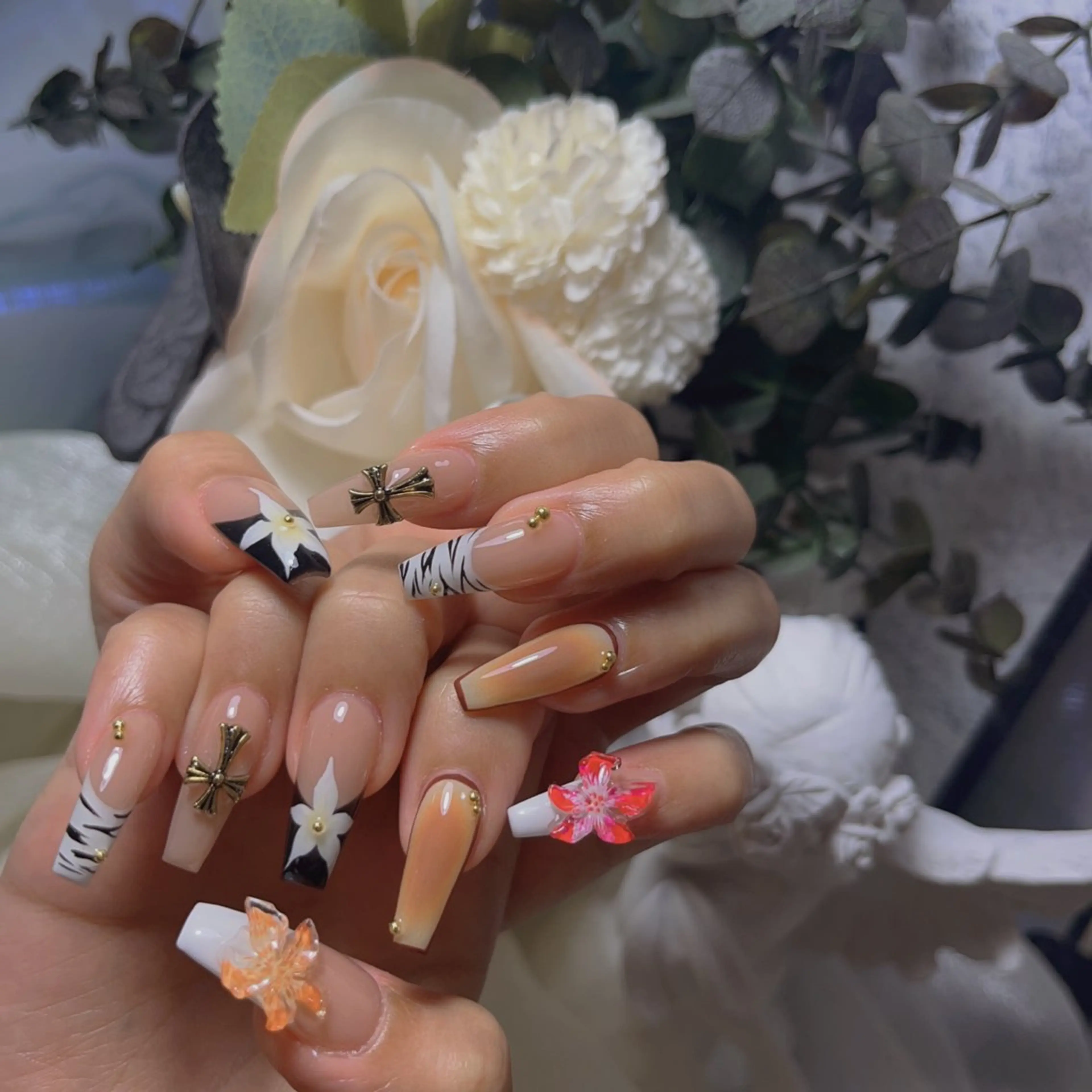 ネイル ハンドネイル ハンドケア BuBu Nail渋谷道玄坂のネイルデザイン