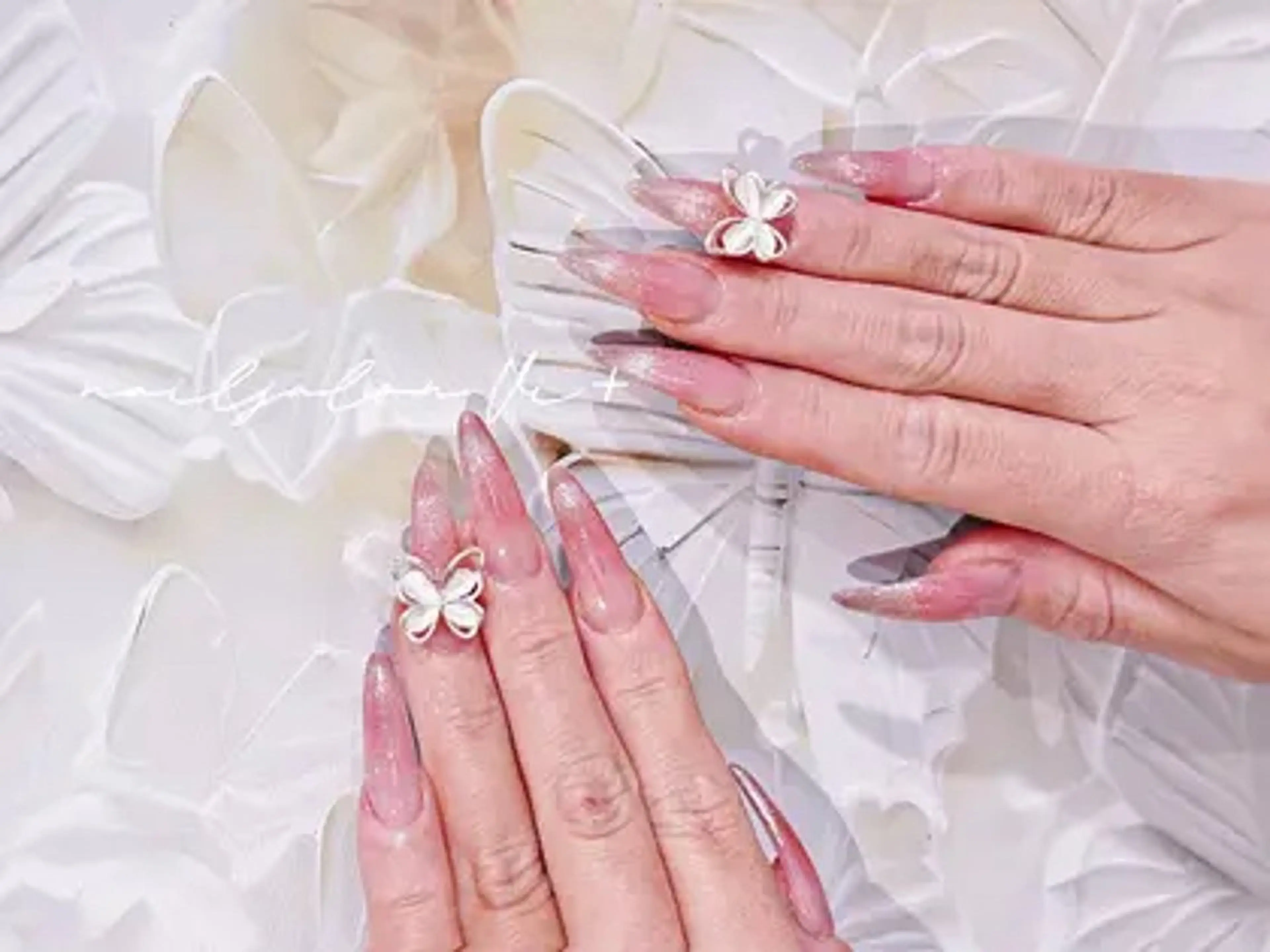 ネイル ハンドネイル Nailsalon Vi+ももか🩷のネイルデザイン