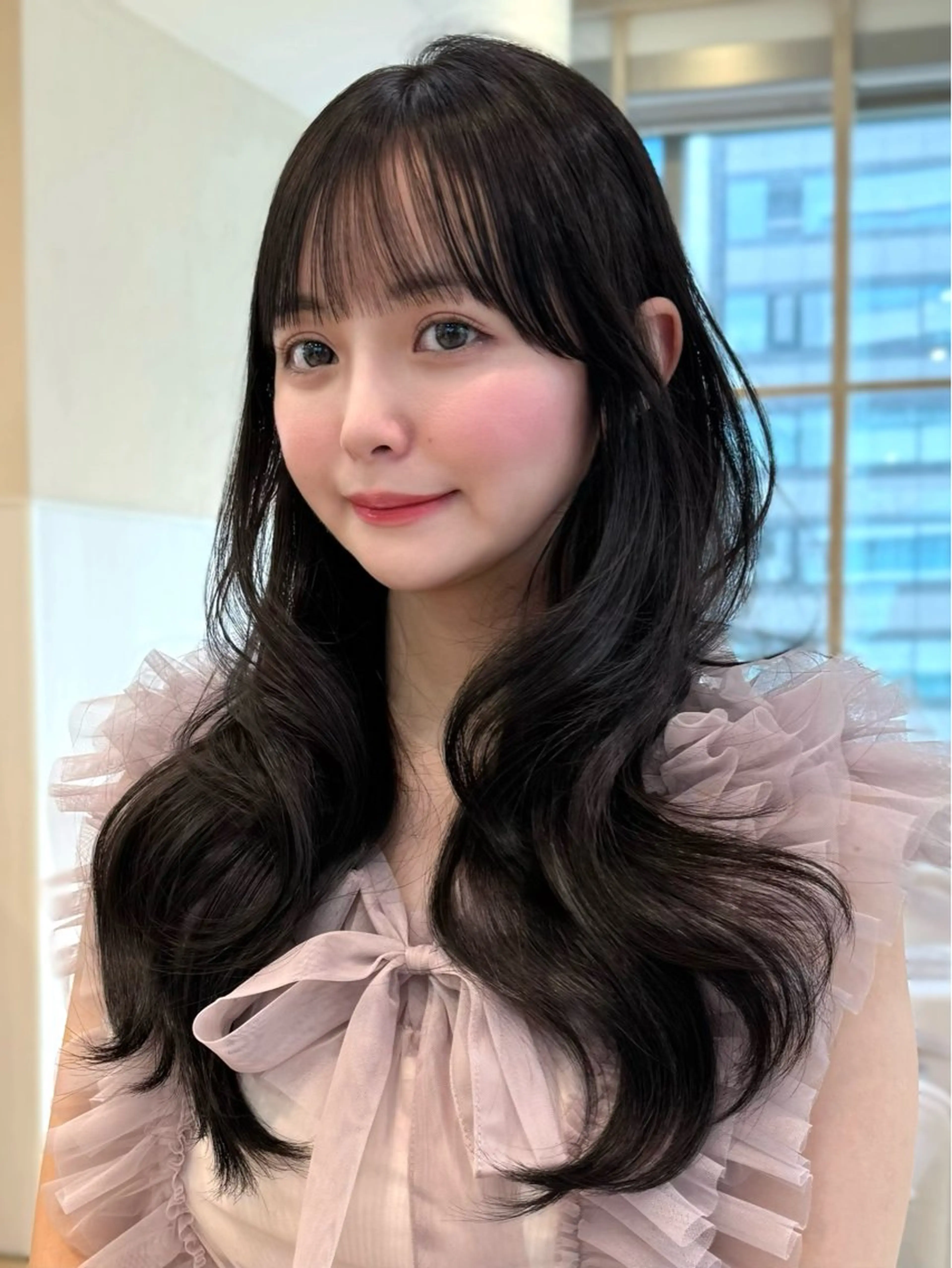 ロング カット ヘアカラー トリートメント 表参道小顔カット前髪 割れ改善クロスパーマのヘアスタイル