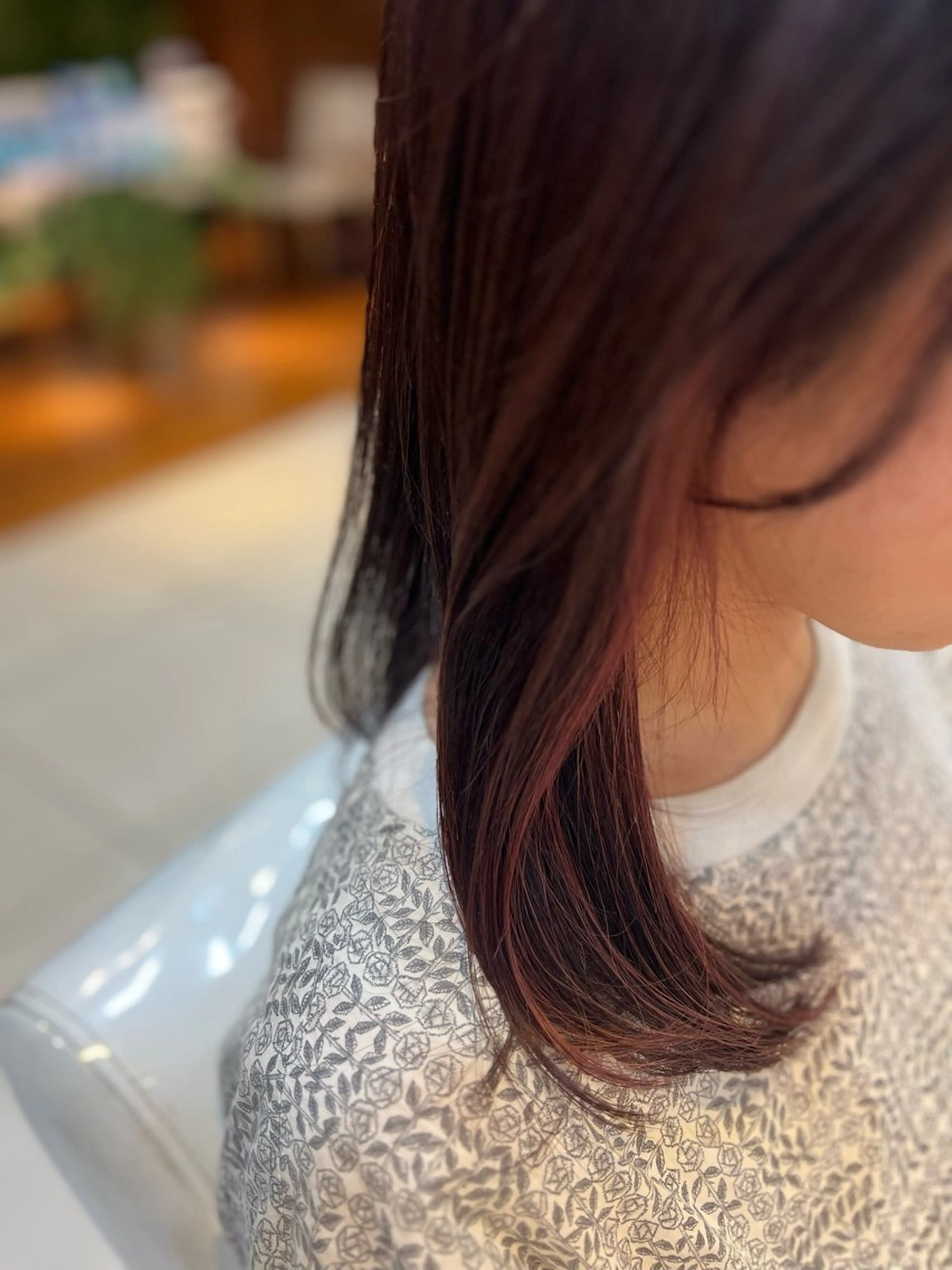 カラー インナーカラー 大川 愛未のヘアスタイル