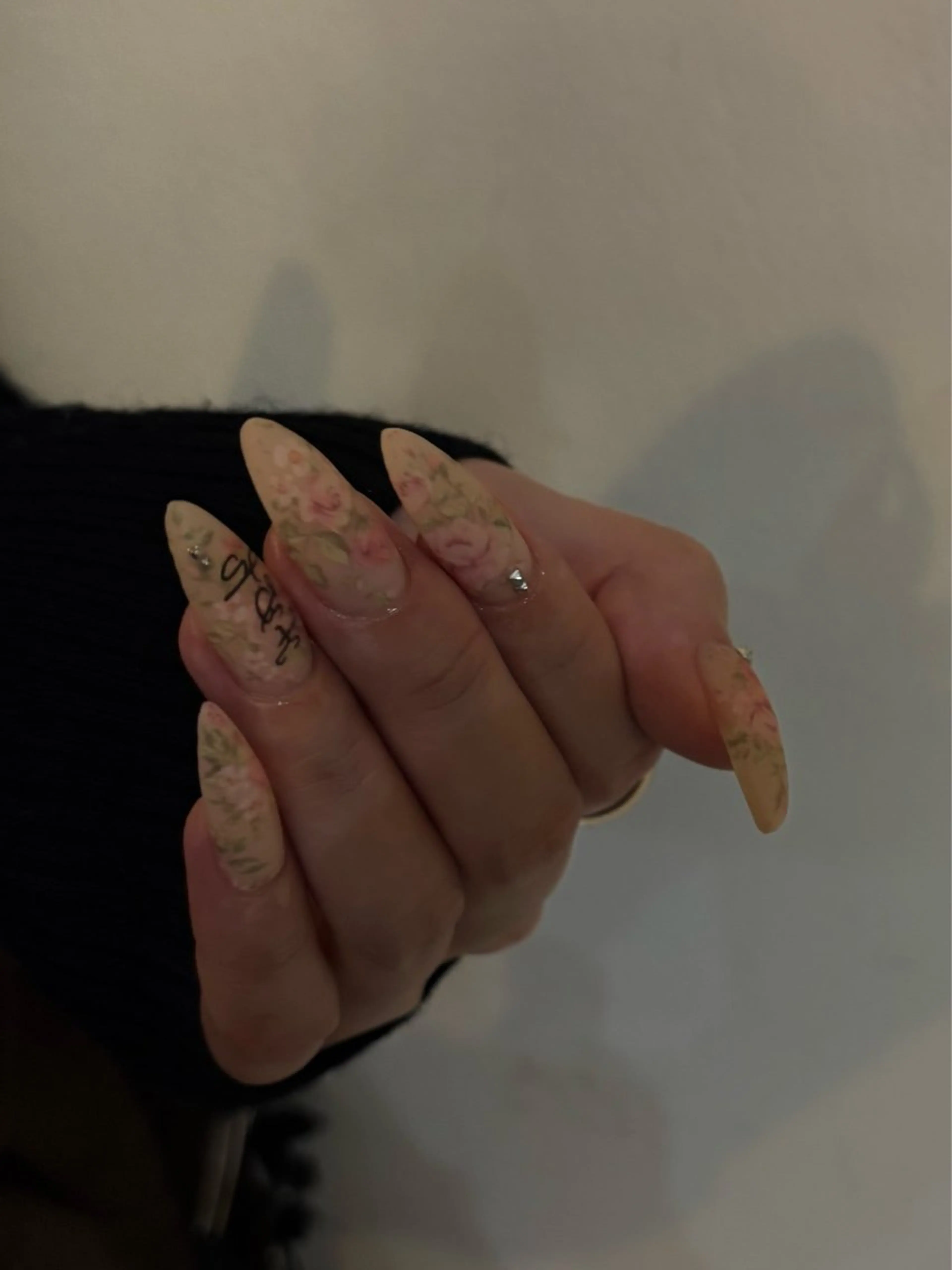 ネイル ジェルネイル パラジェル 春ネイル ハンドネイル EmaNail 肥後橋店🤍YURIのネイルデザイン