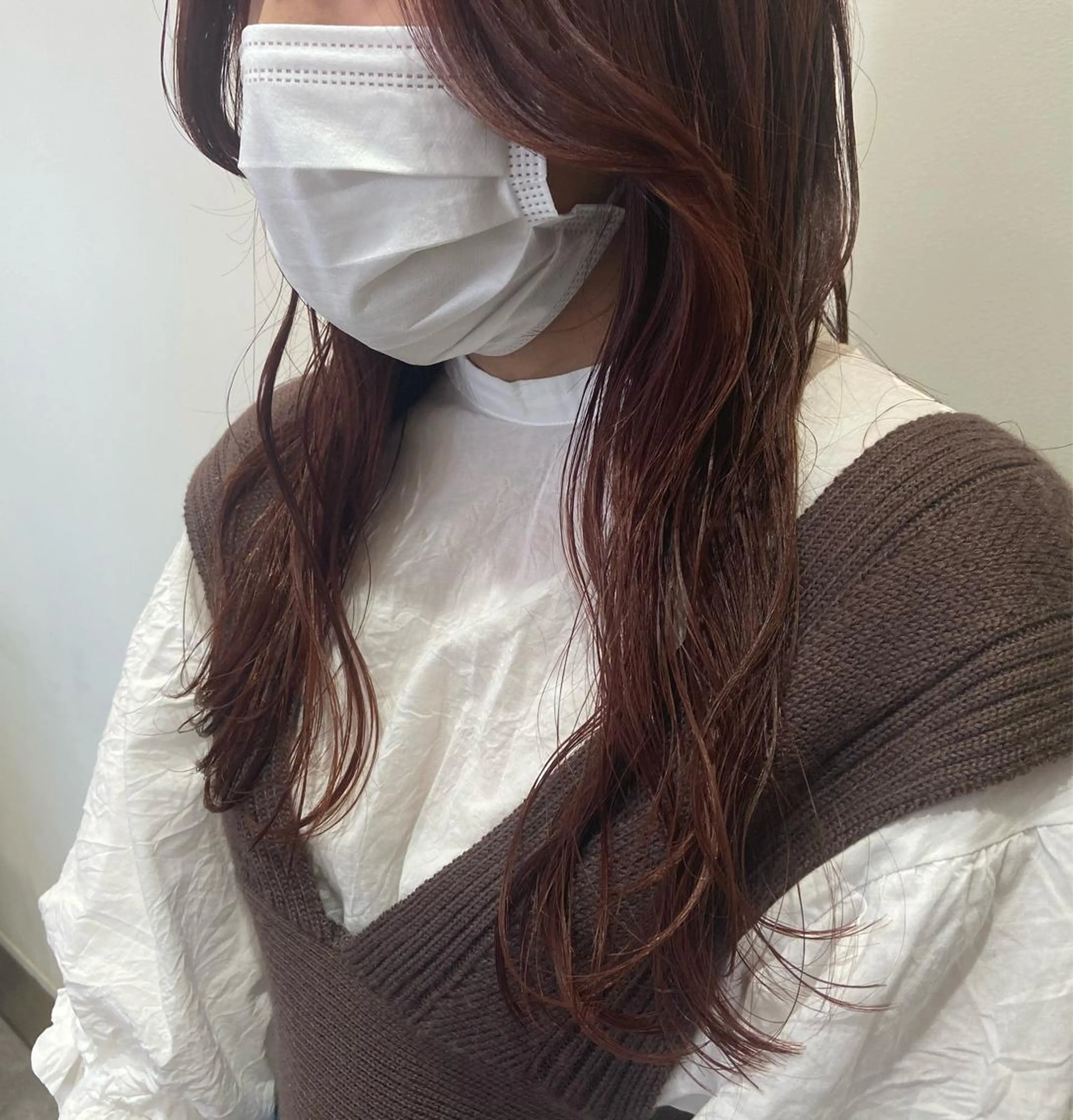 セミロング カラー ブラウンカラー レッドカラー レッドブラウン カット ヘアカラー トリートメント Amour なぐらのヘアスタイル