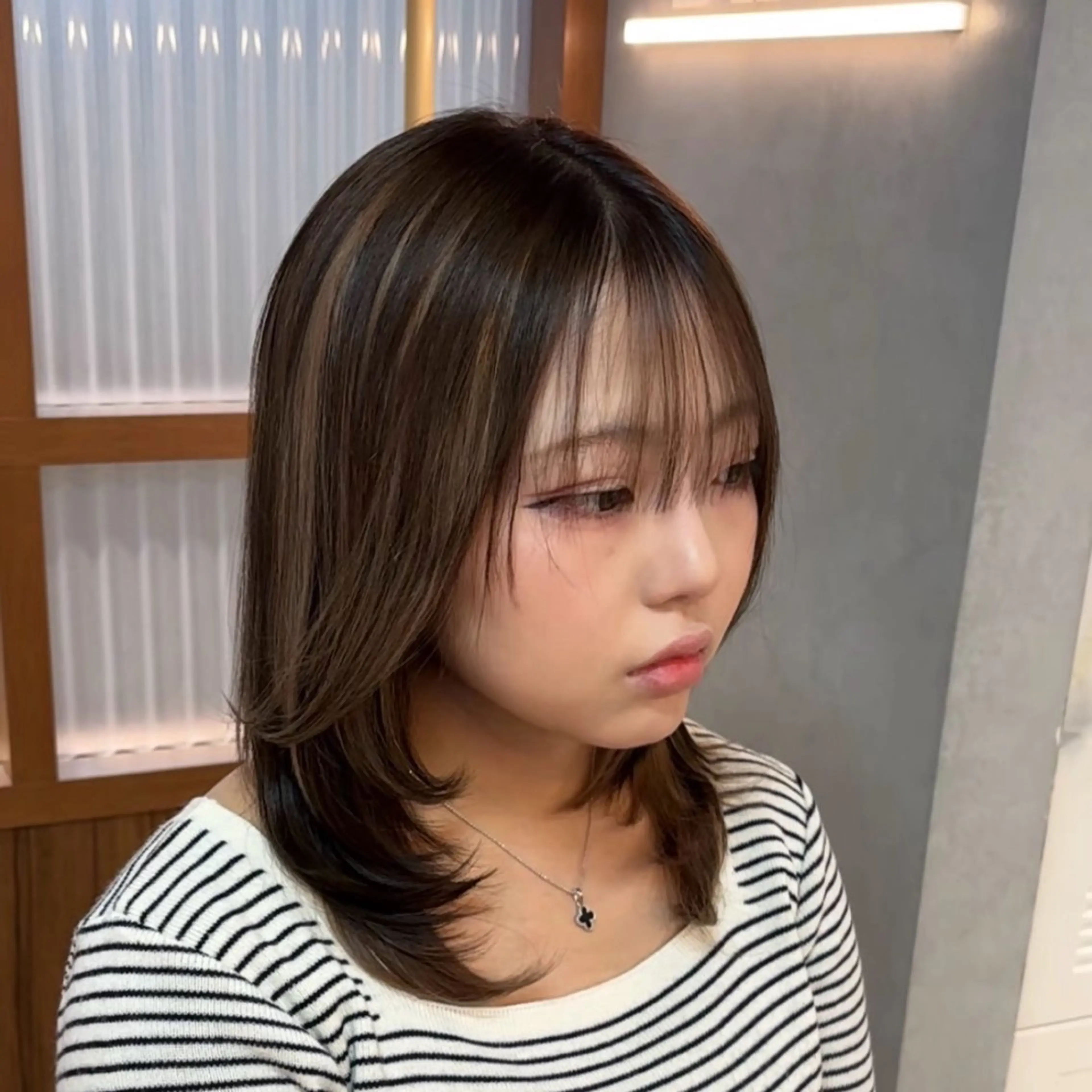 ミディアム カラー ヘアカラー トリートメント 🌈山口摩七斗 /レイヤー/ブリーチのヘアスタイル