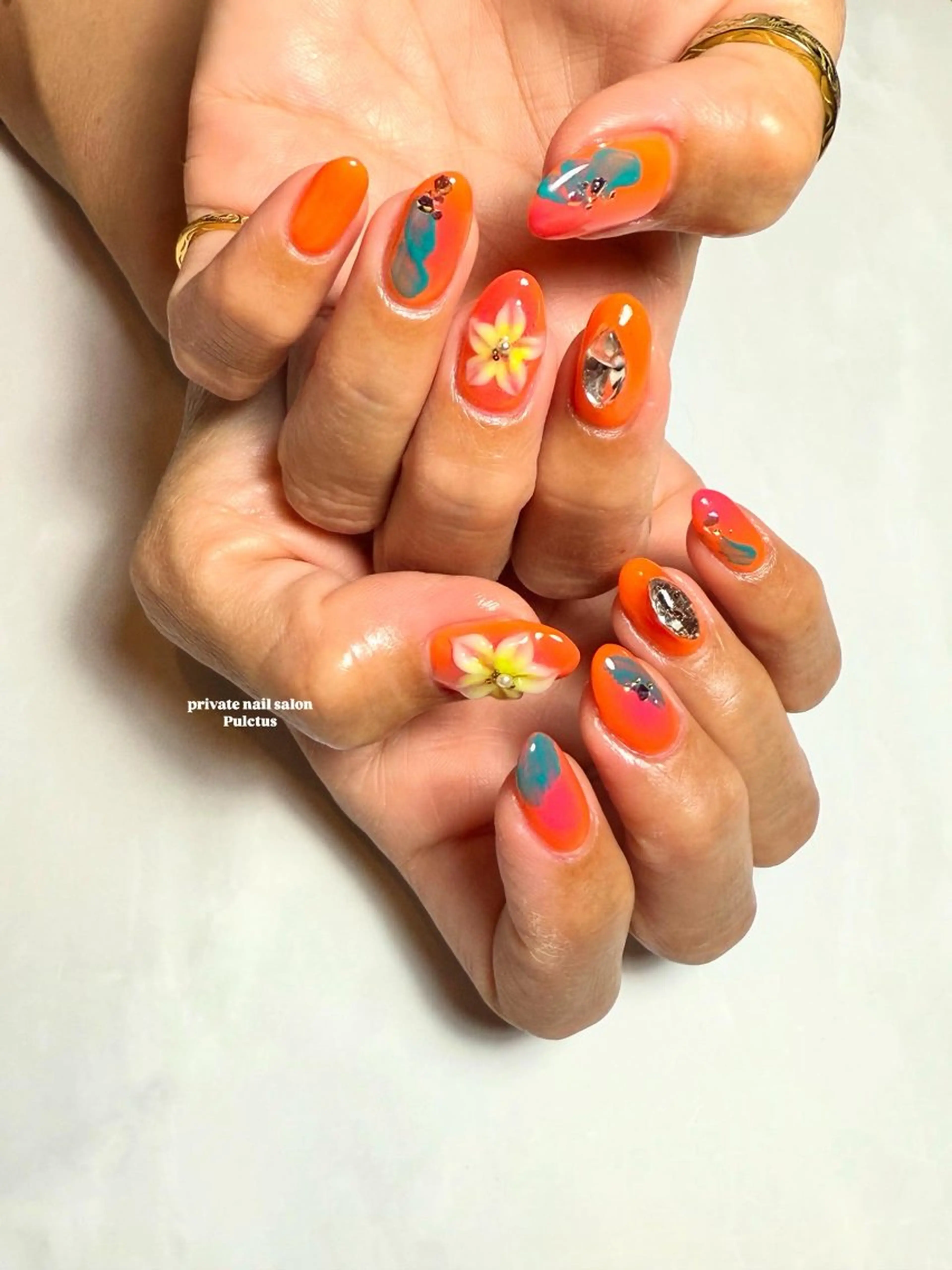 ネイル フラワーネイル ぷっくりネイル ︎︎☾ minami︎︎☾のネイルデザイン