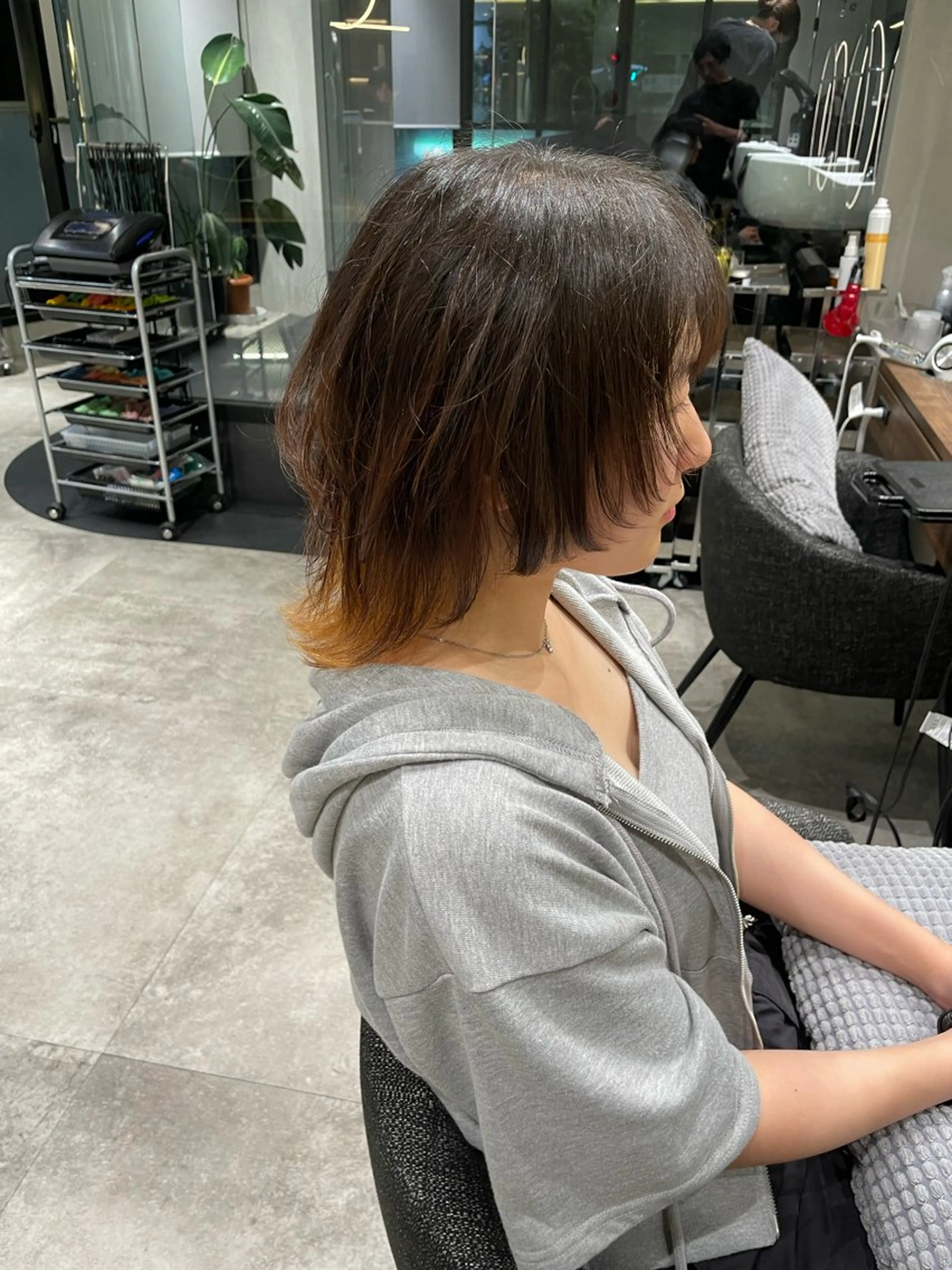 ミディアム 松田 恋のヘアスタイル