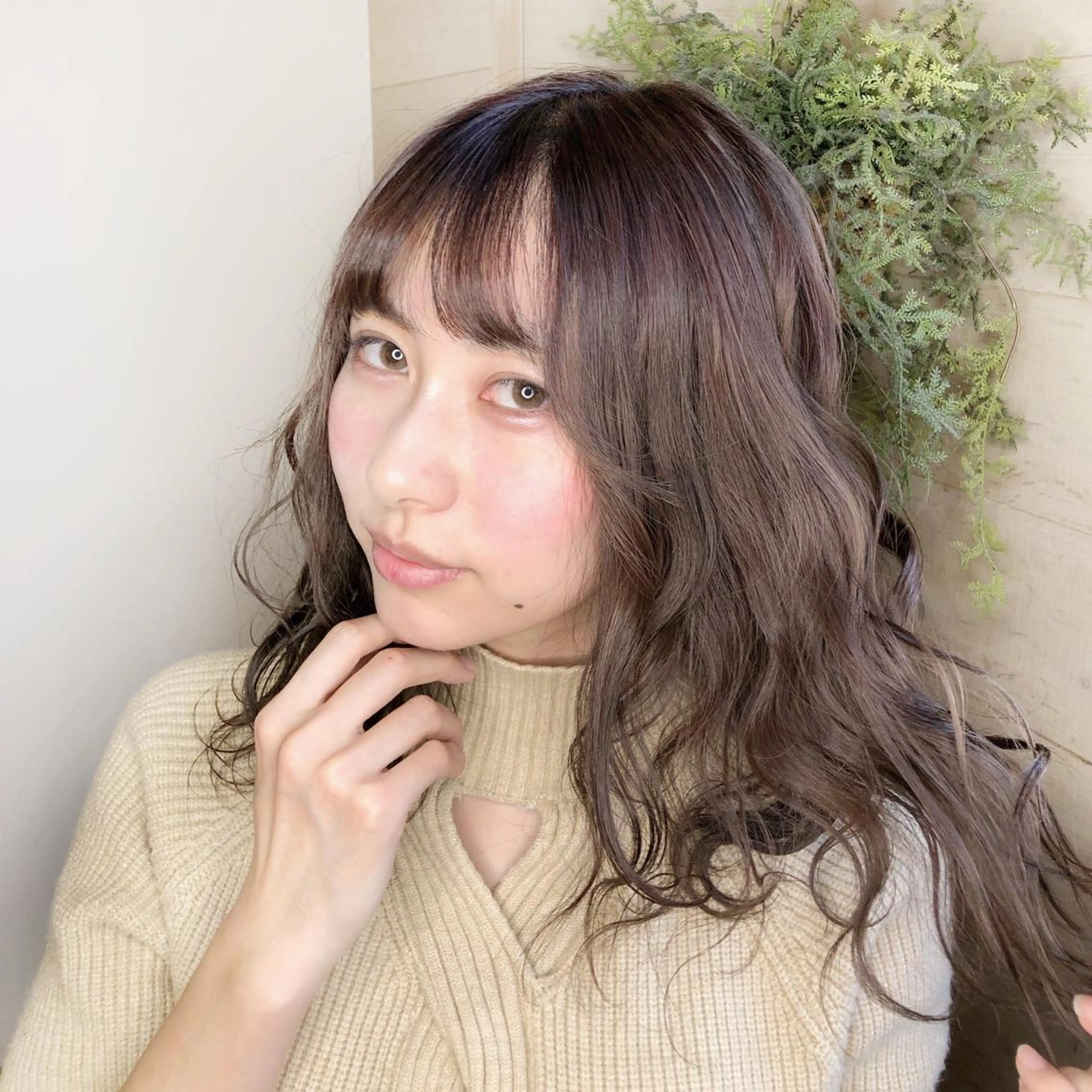 ミディアム カラー アッシュ ベージュカラー ご予約 宜しくお願いします！のヘアスタイル