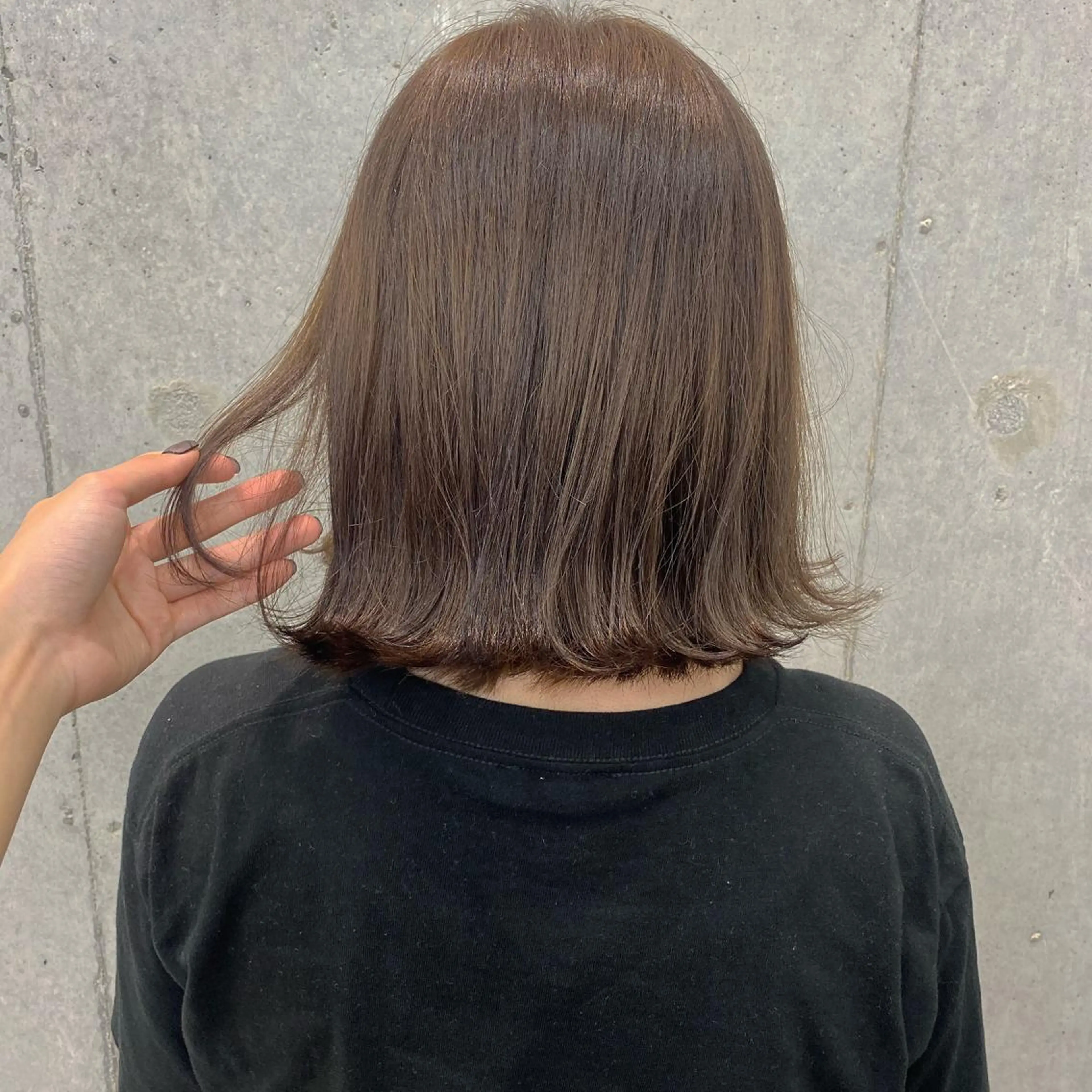 ミディアム カラー オリーブ/アッシュ やわらか透明感カラーのヘアスタイル