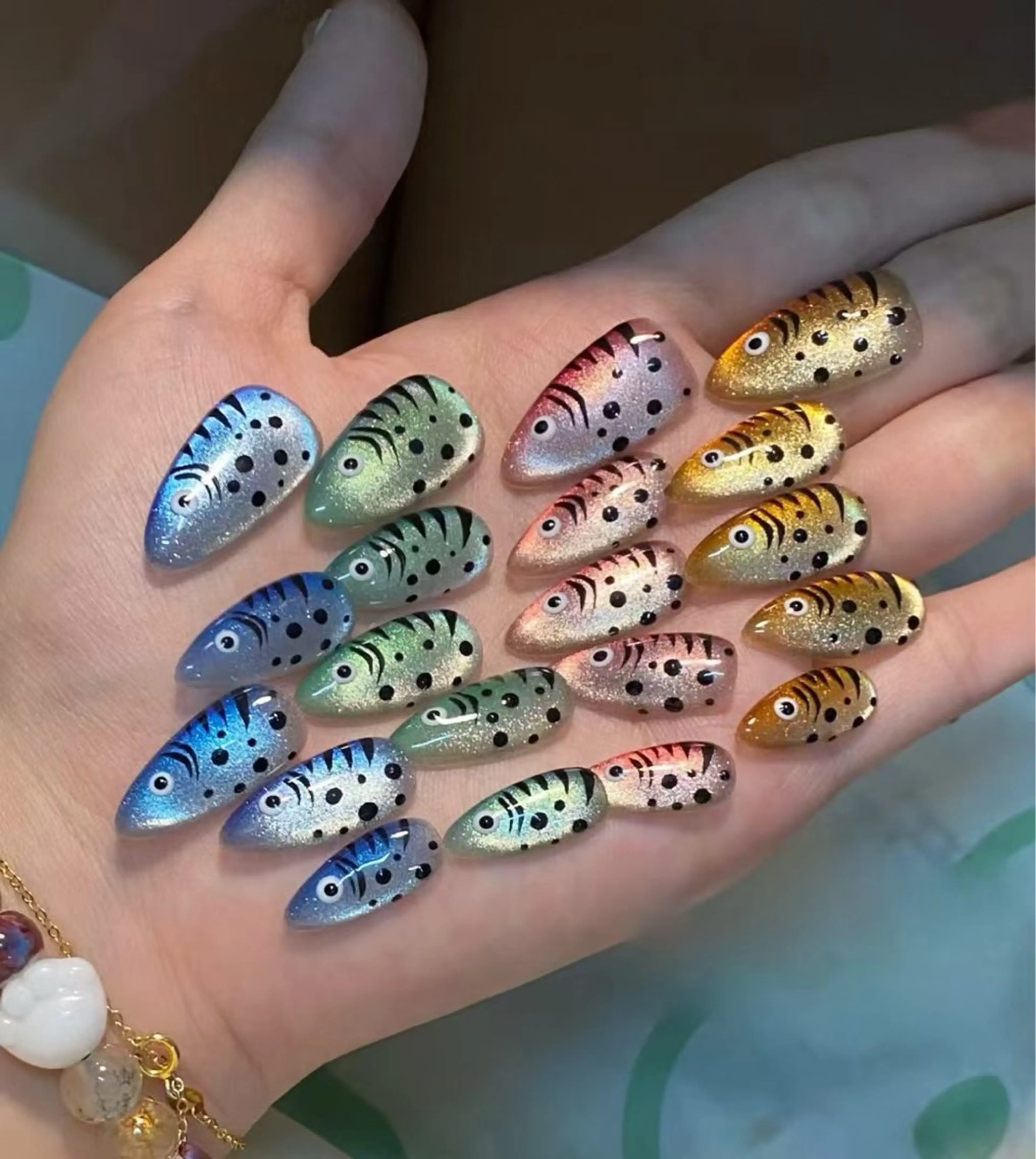 ネイル MoonNail ユリ🌸のネイルデザイン