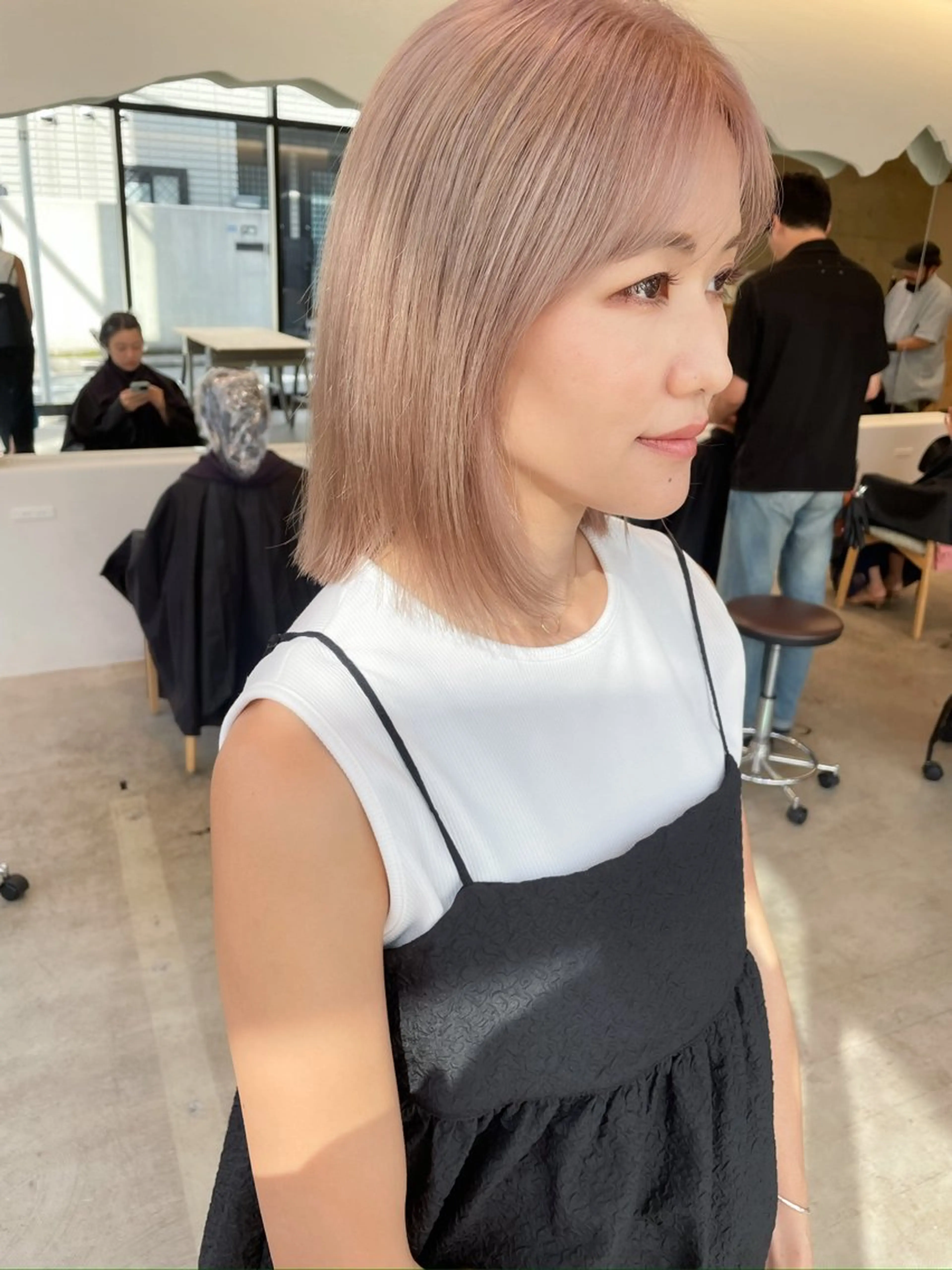 ショート カラー ヘアアレンジ ミニボブ/ブリーチ 🌈MISATOのヘアスタイル