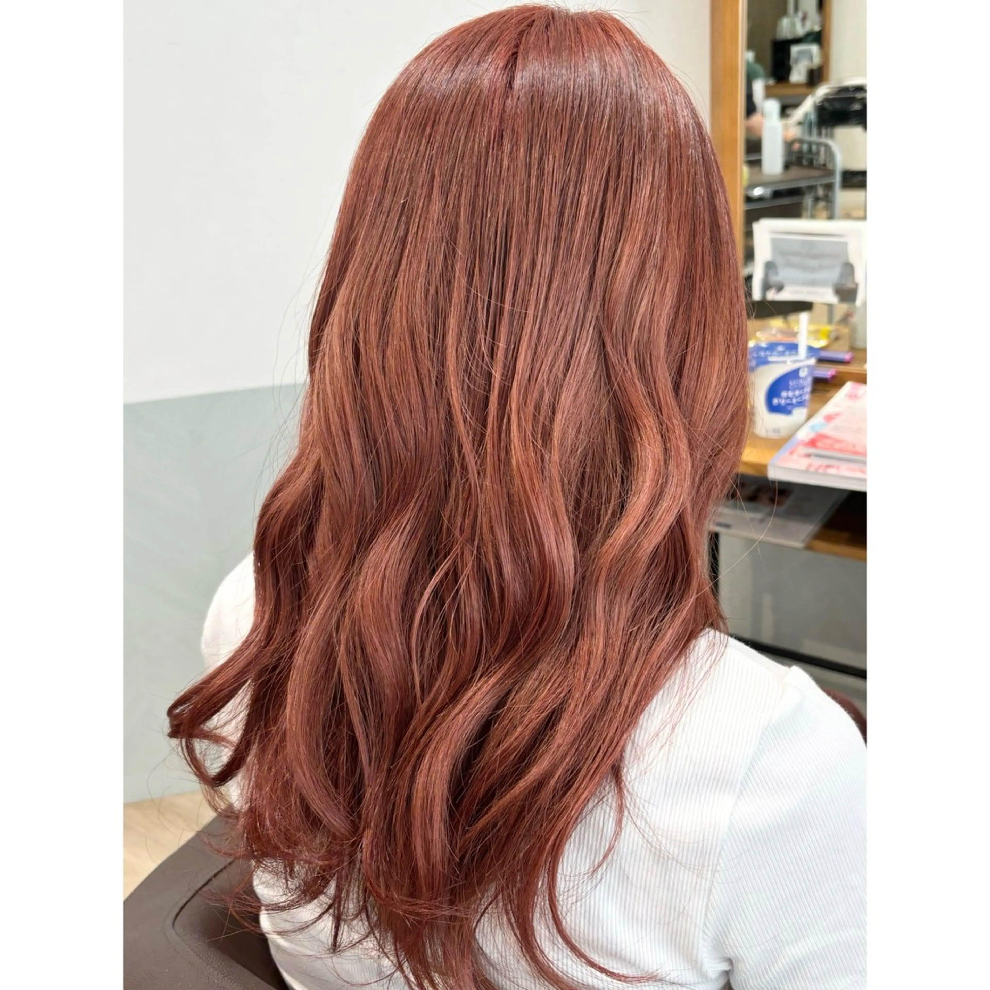 ロング オレンジブラウン はしもと あかりのヘアスタイル