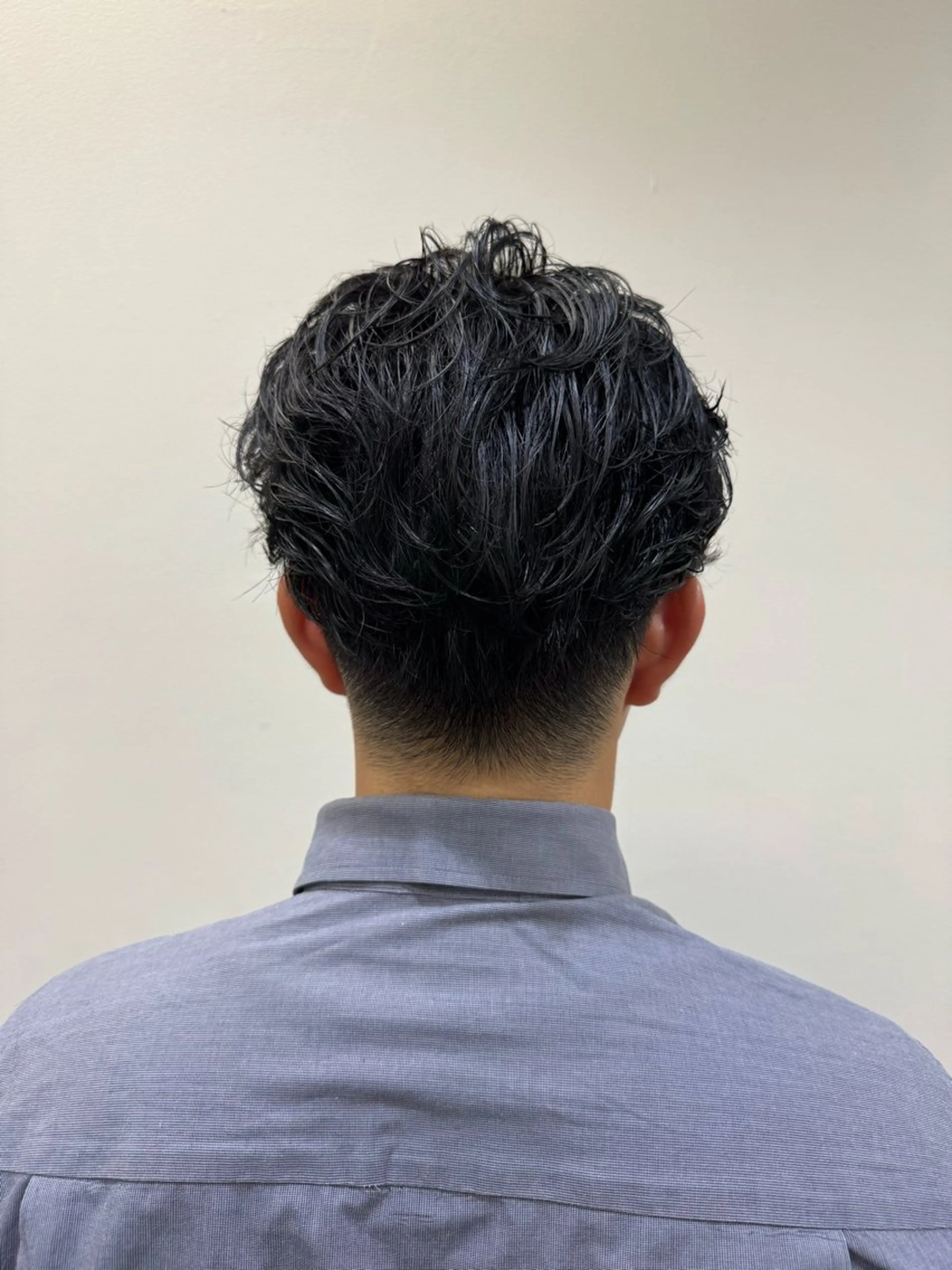 ショート パーマ 柘植 遥翔のヘアスタイル