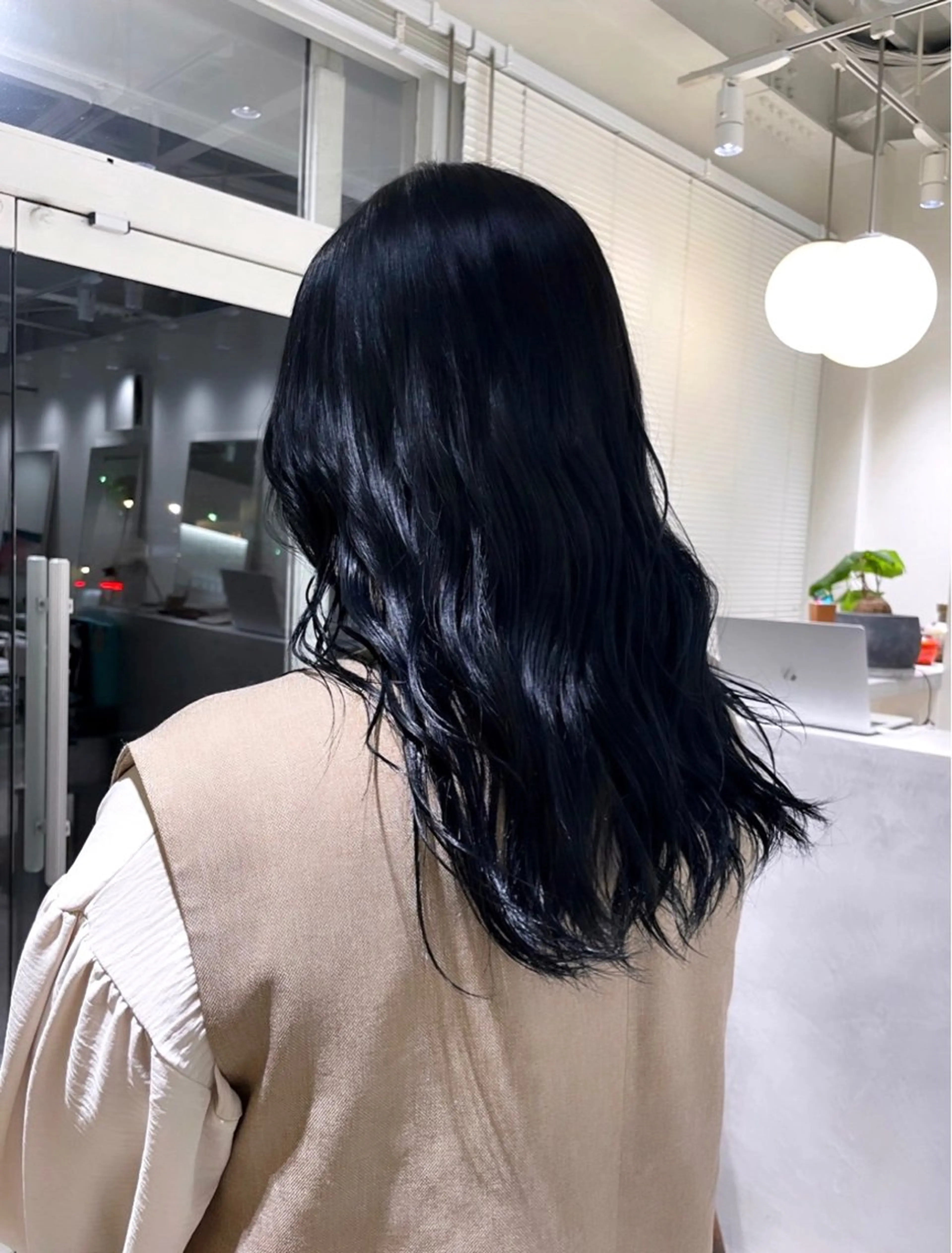 ロング カラー ヘアカラー 林 千聖のヘアスタイル