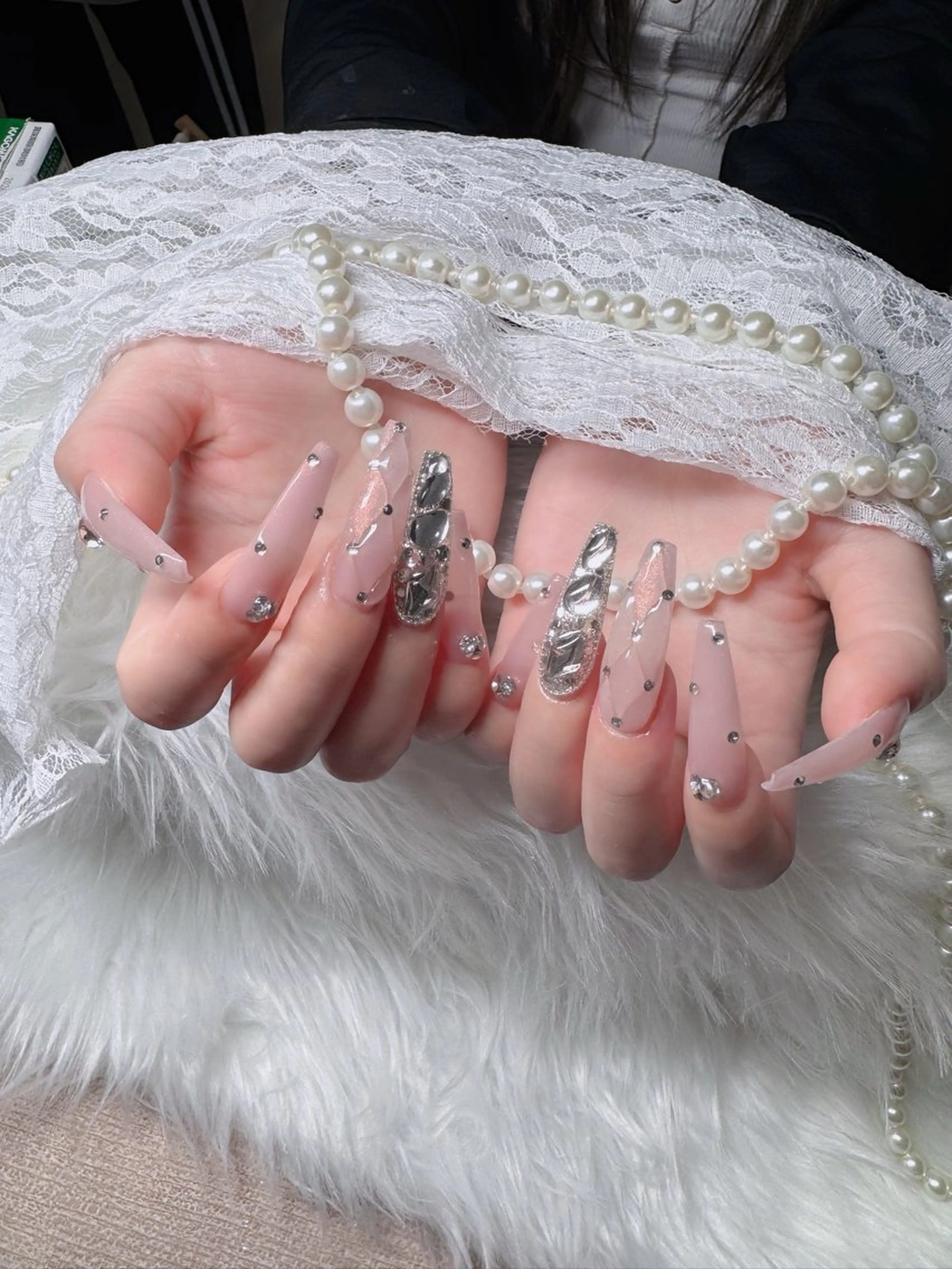 ネイル オーロラネイル フレンチネイル ジェルネイル ハロウィン キラキラネイル ハンドネイル H.baby Nail Salonのネイルデザイン