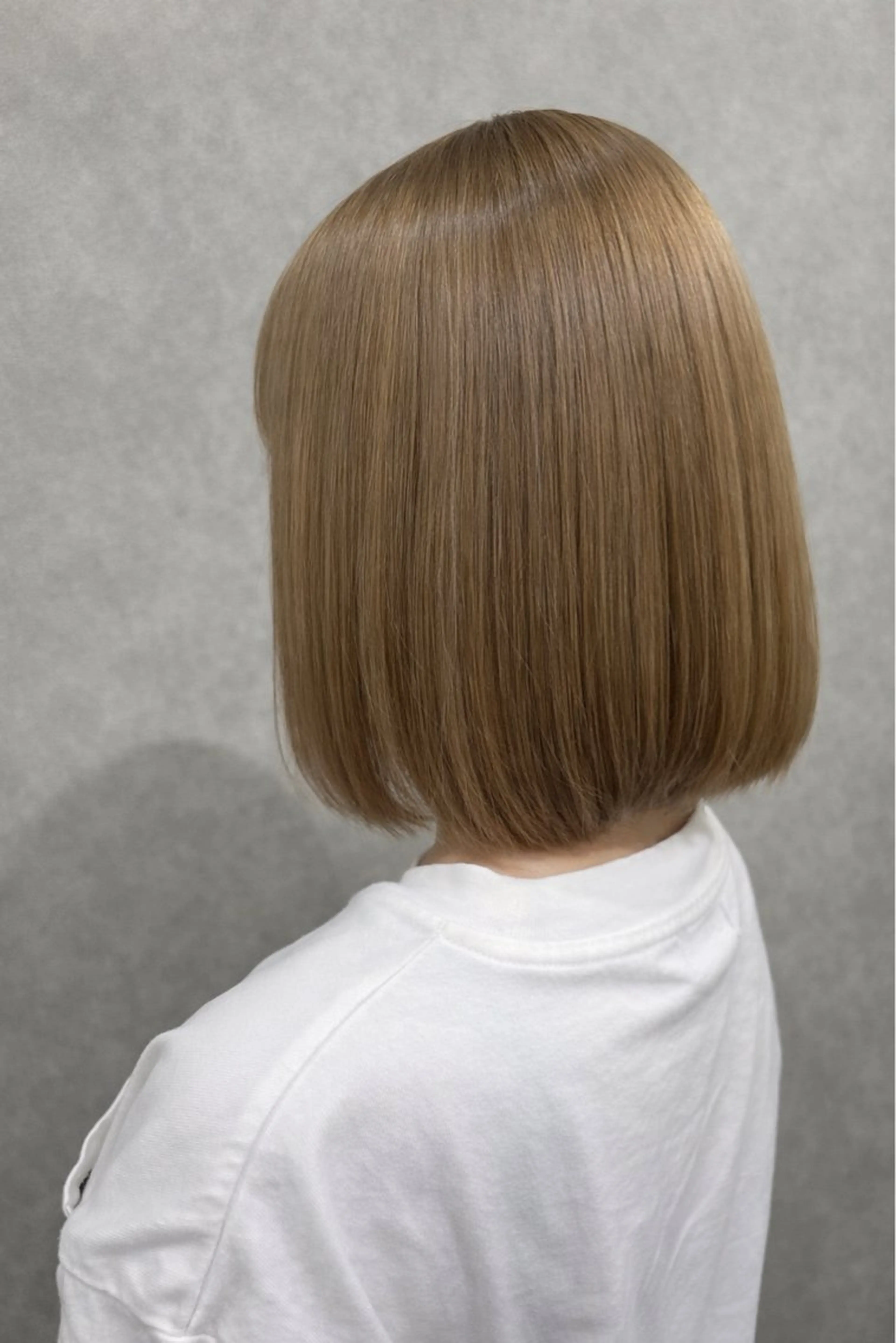 ショート カラー ベージュカラー 透明感カラー ミルクティーベージュ ボブ ヘアカラー トリートメント ミルクティー職人× HIROSEのヘアスタイル