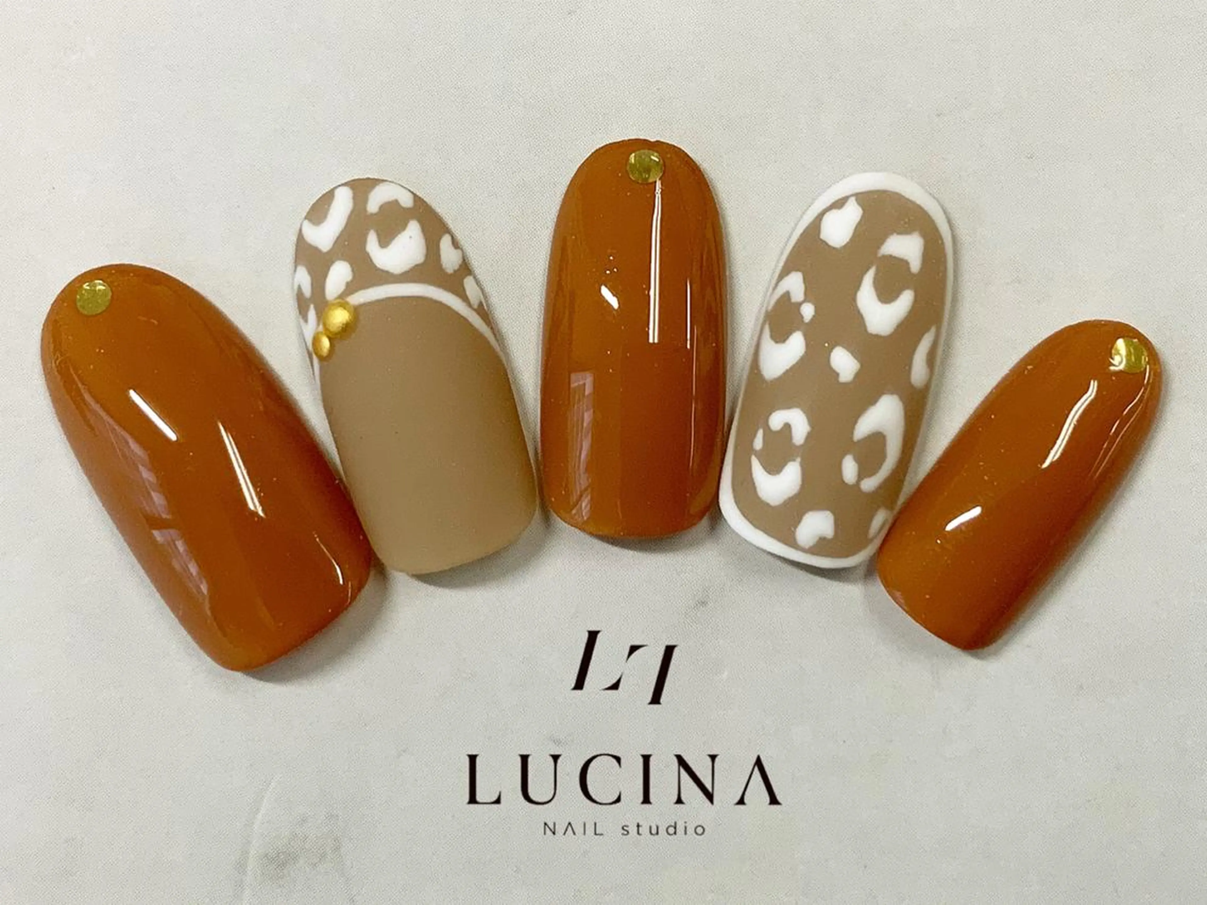 ネイル アニマル柄 マットネイル ハンドネイル 新橋 ルキナ スタッフのネイルデザイン