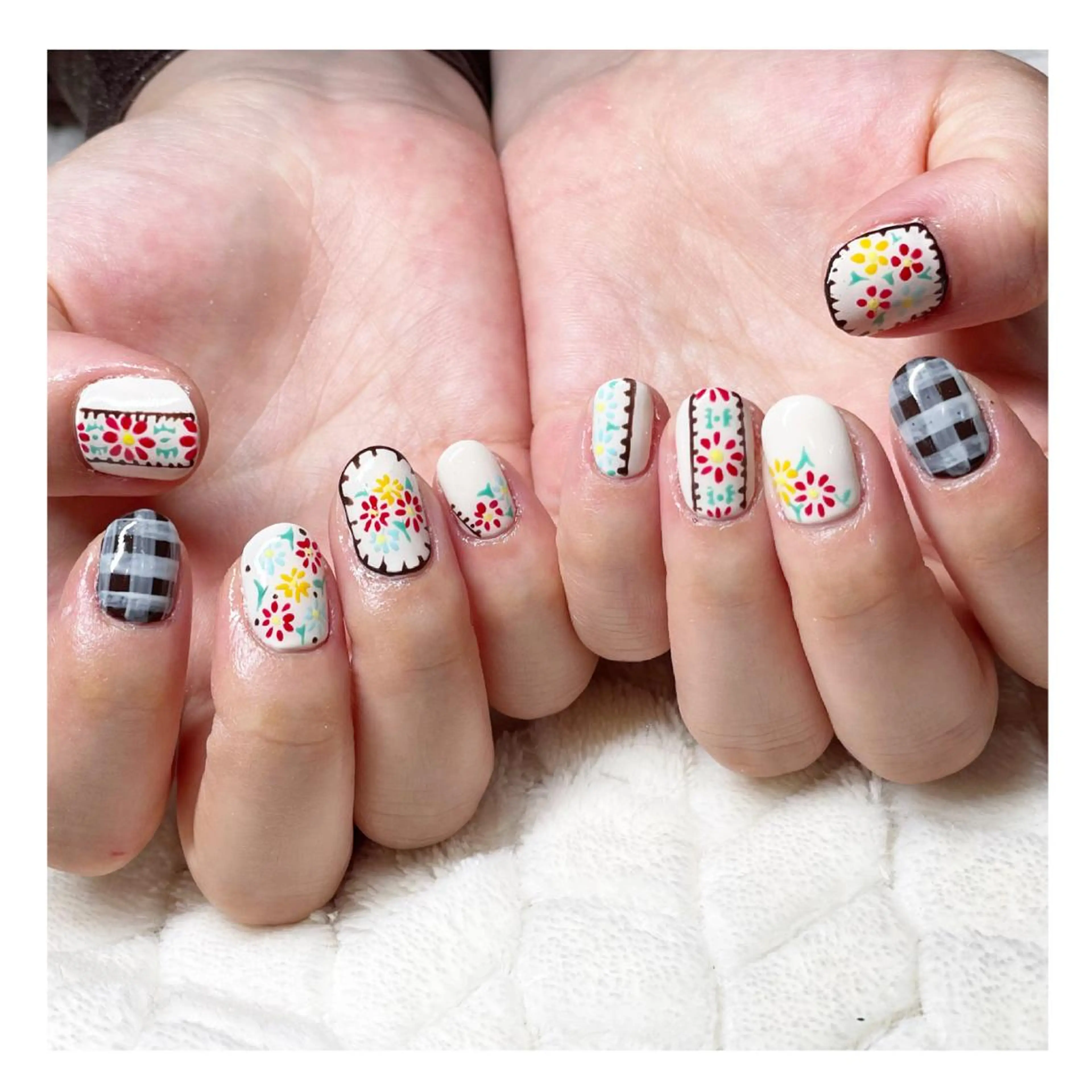 ネイル アートネイル ジェルネイル ショートネイル ハンドネイル LaLa Peach 福岡のマツエク・マツパデザイン