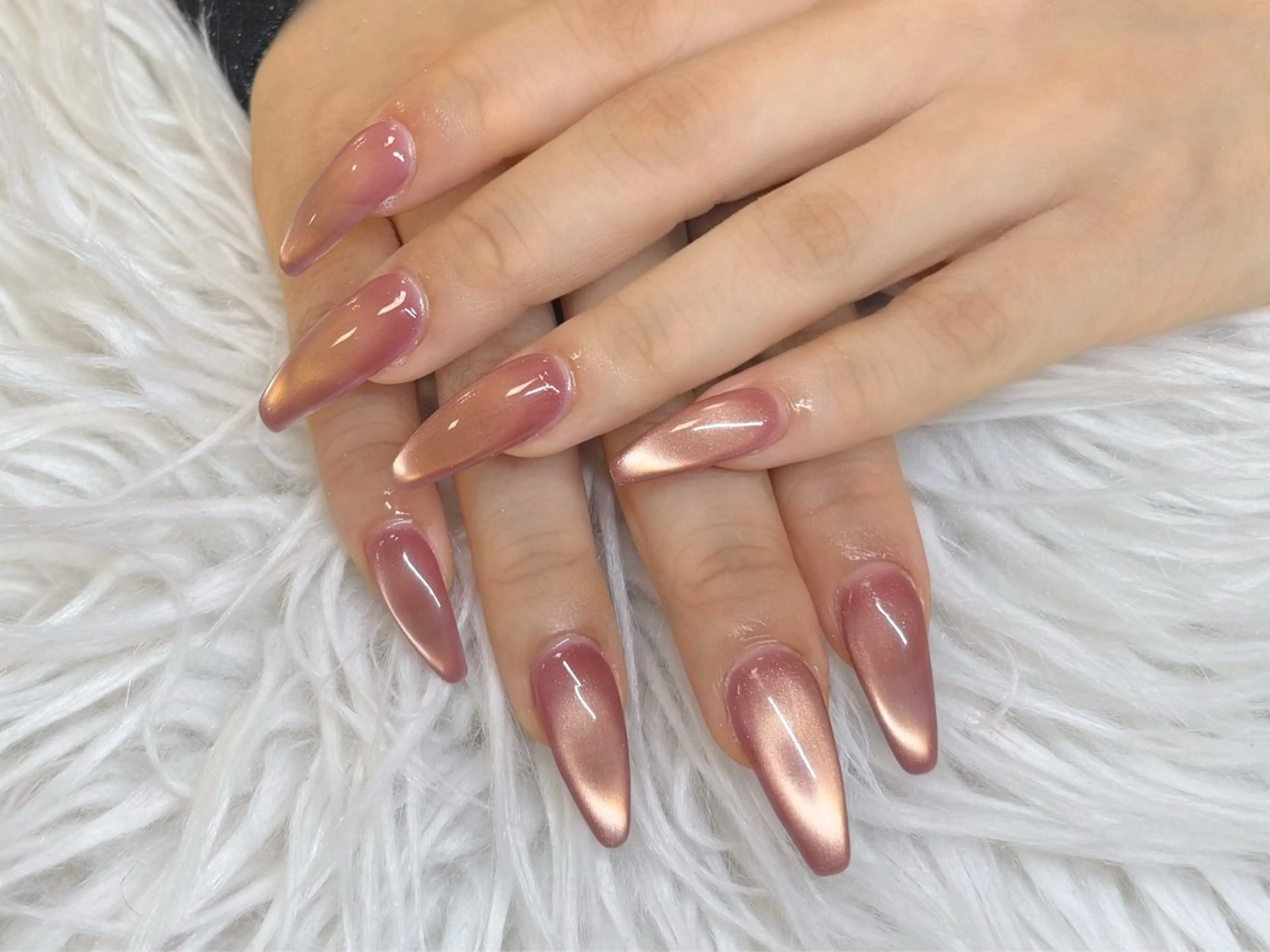 ネイル ハンドネイル フットネイル 小野 真優のネイルデザイン