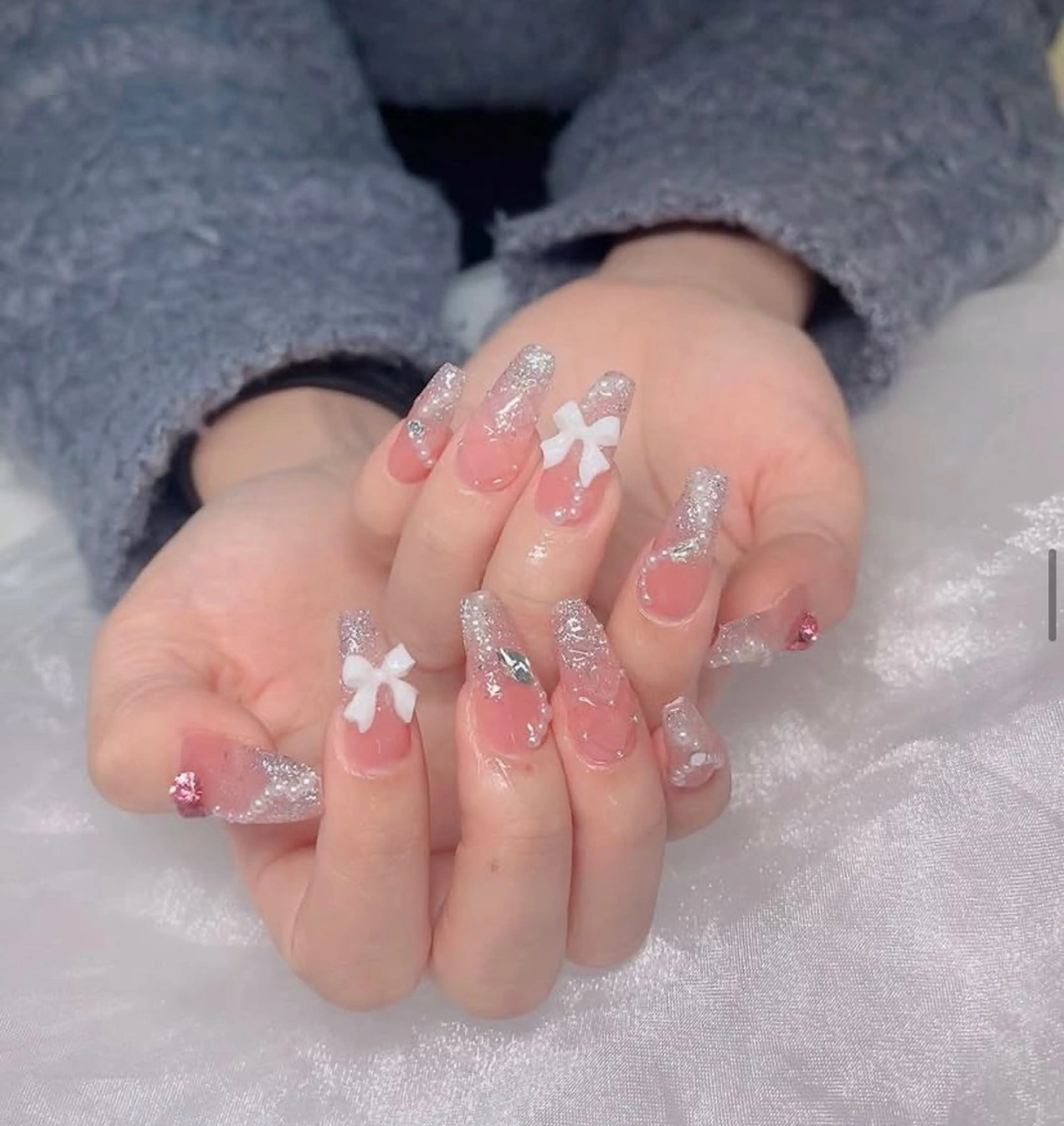 ネイル ハンドネイル Hin Nailsのネイルデザイン