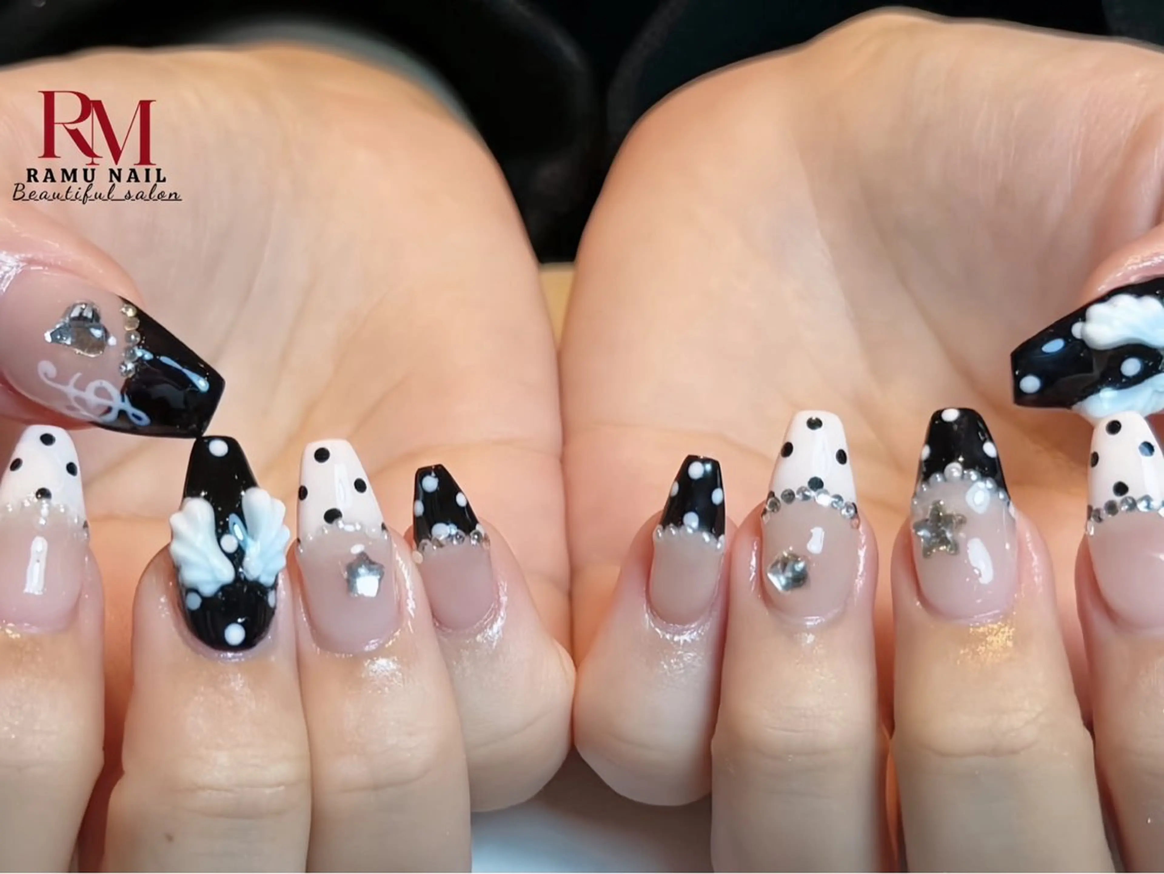 ネイル キラキラネイル マグネットネイル ミラーネイル ピンク 夏ネイル ハンドネイル RAMU Nail 恵比寿店のネイルデザイン