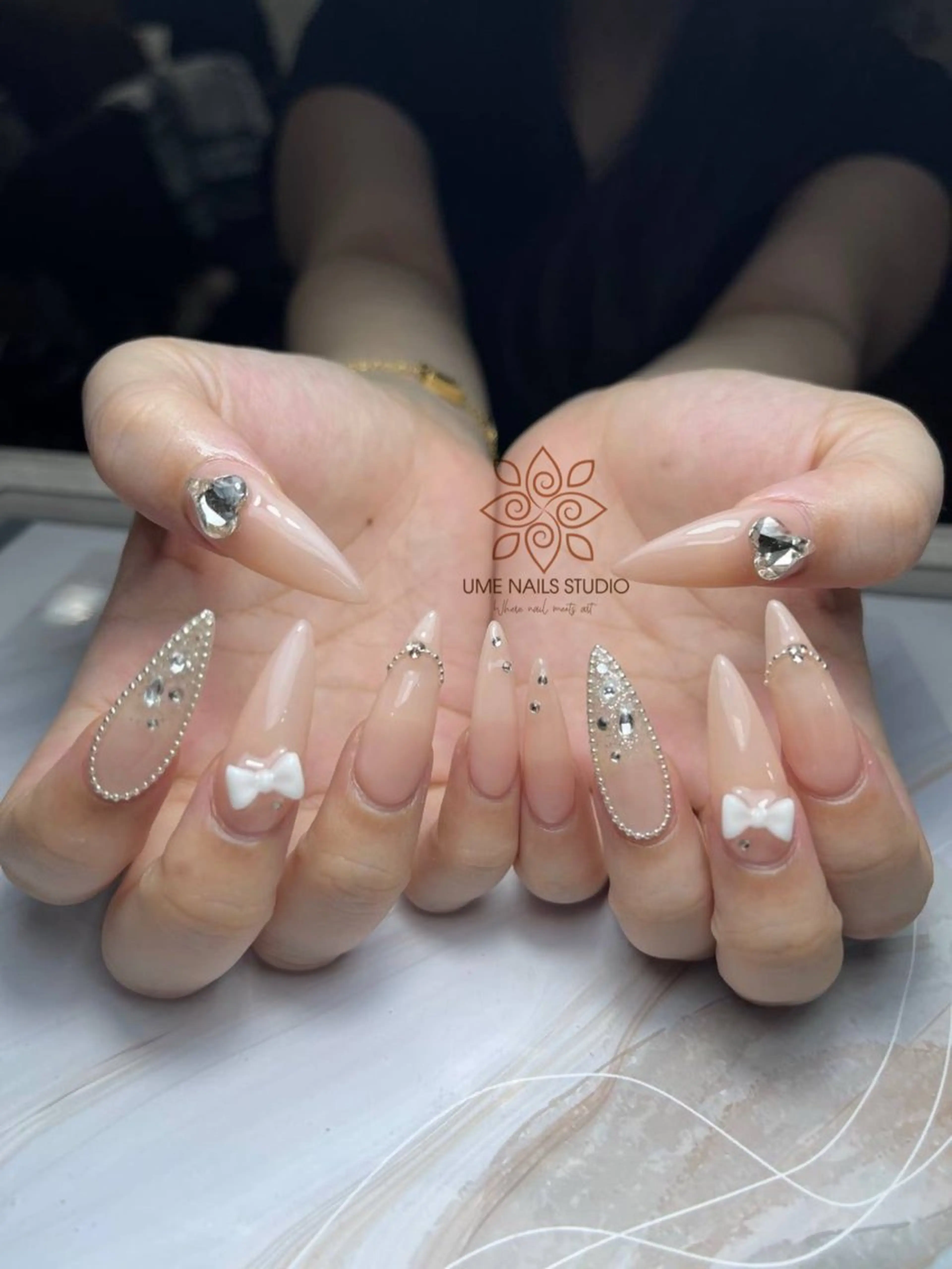 ネイル チークネイル クリアネイル ガーリー キラキラネイル 韓国ネイル ハンドネイル Ume Nail Studioのネイルデザイン