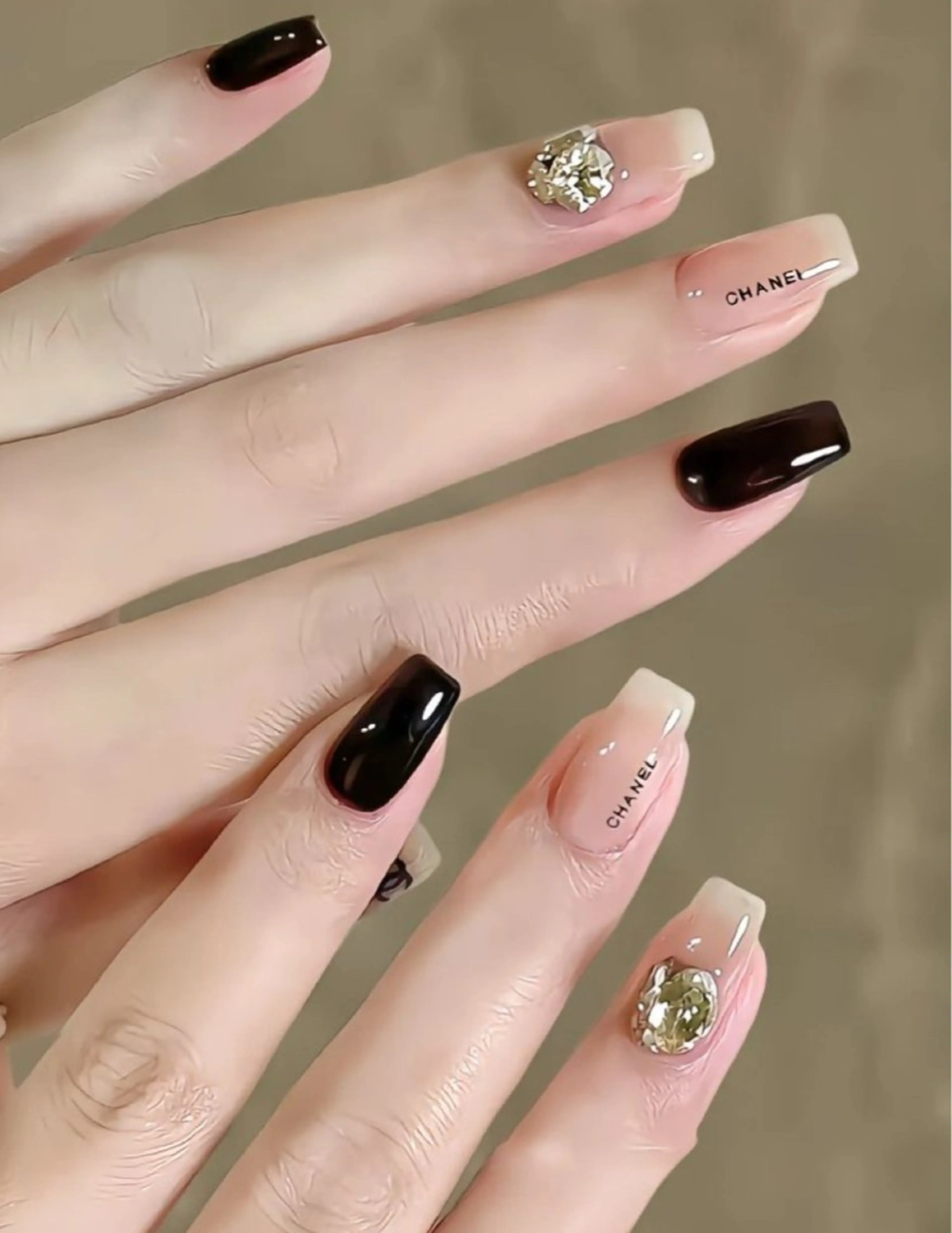 ネイル 韓国ネイル 持ち込み ニュアンスネイル ネイルチップ ハンドネイル Tini ANA.CHUOのネイルデザイン