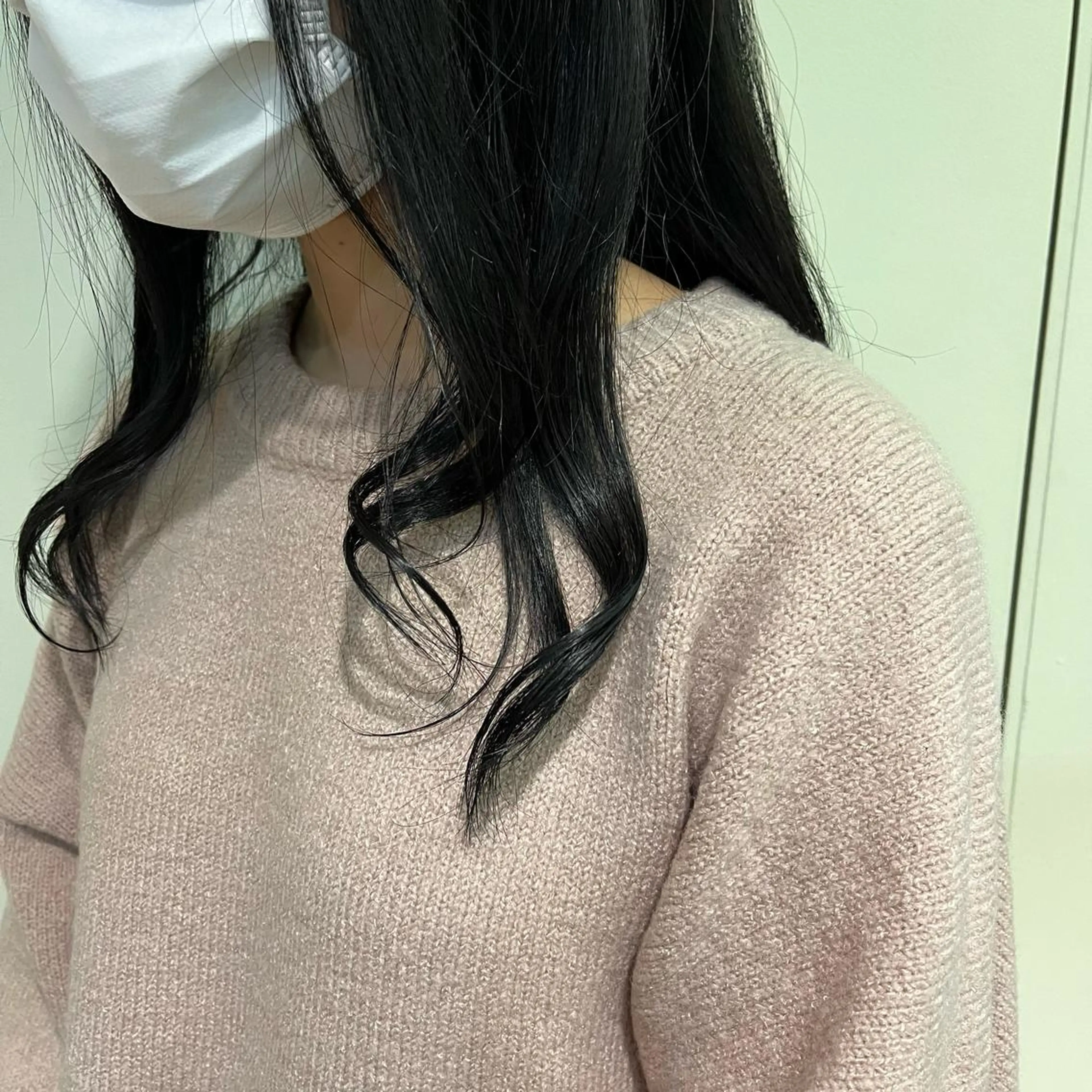 ミディアム カラー 黒髪 酒井 陽南乃のヘアスタイル