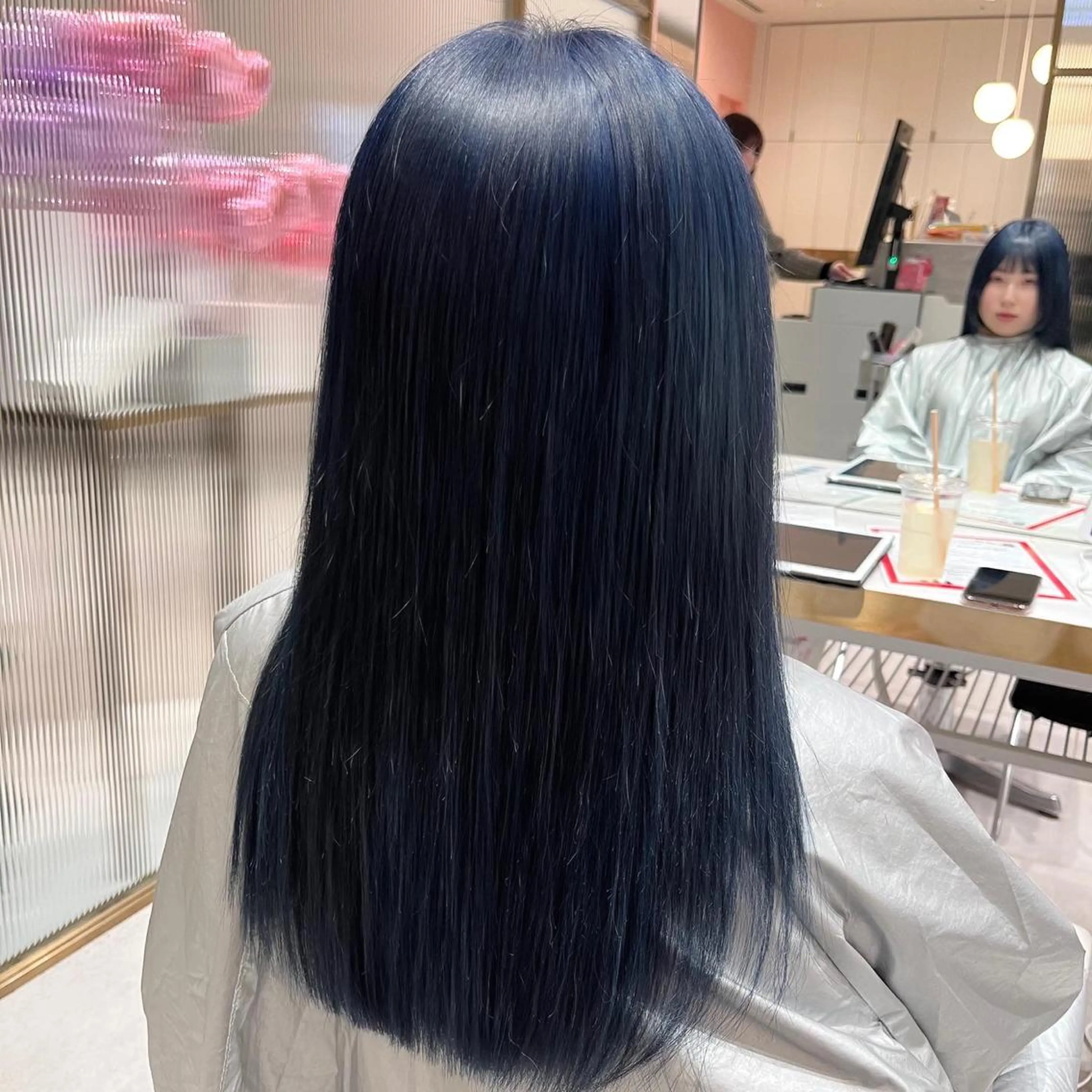 ミディアム カラー 赤羽今日子/レイヤー /盛れる顔まわりのヘアスタイル