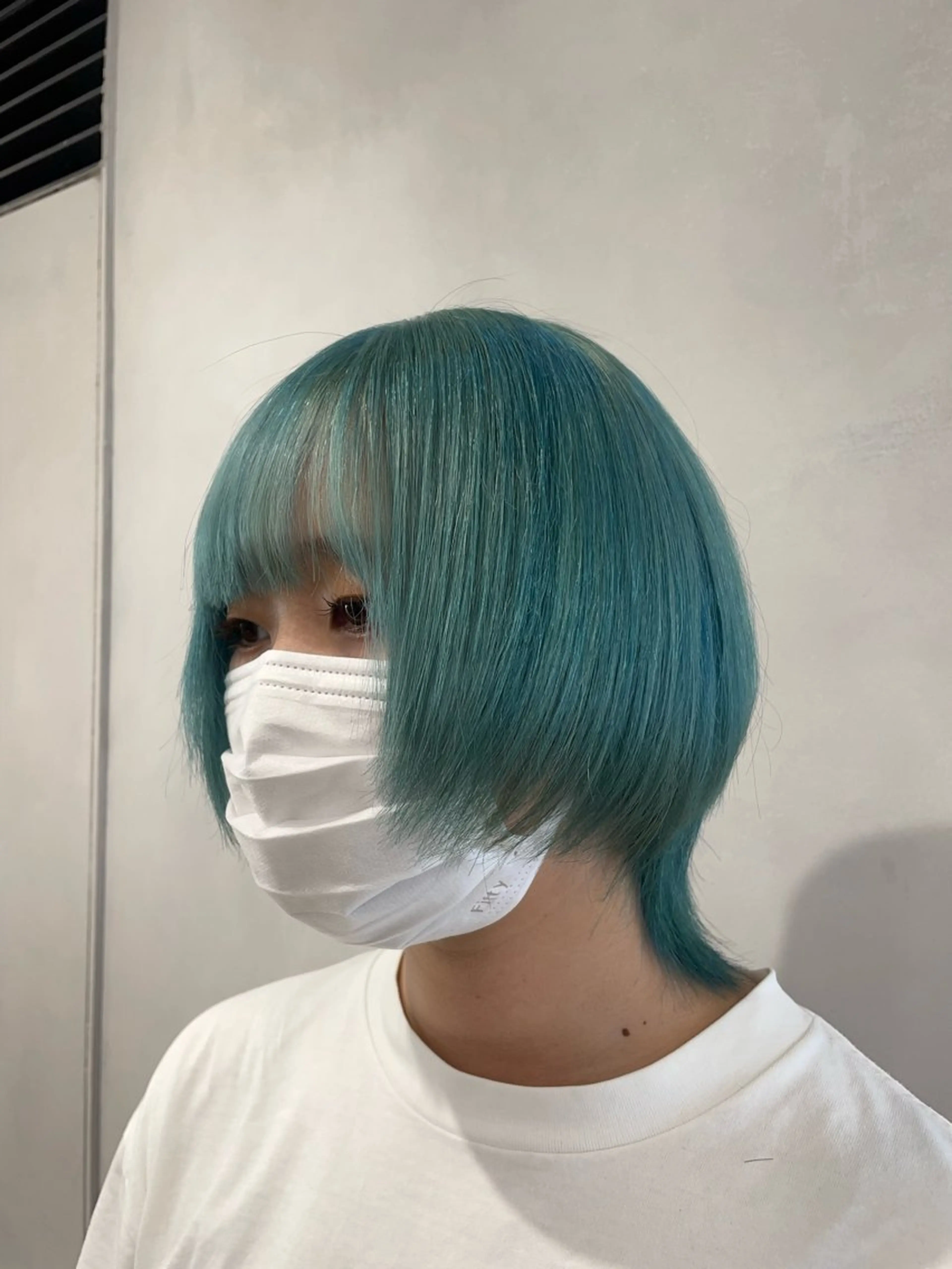 ショート カラー ブリーチ ブルーカラー ケアブリーチ ダブルカラー トリートメント カット ヘアカラー トリートメント 透明感カラー✨艶髪 制作🌱山根あゆみのヘアスタイル