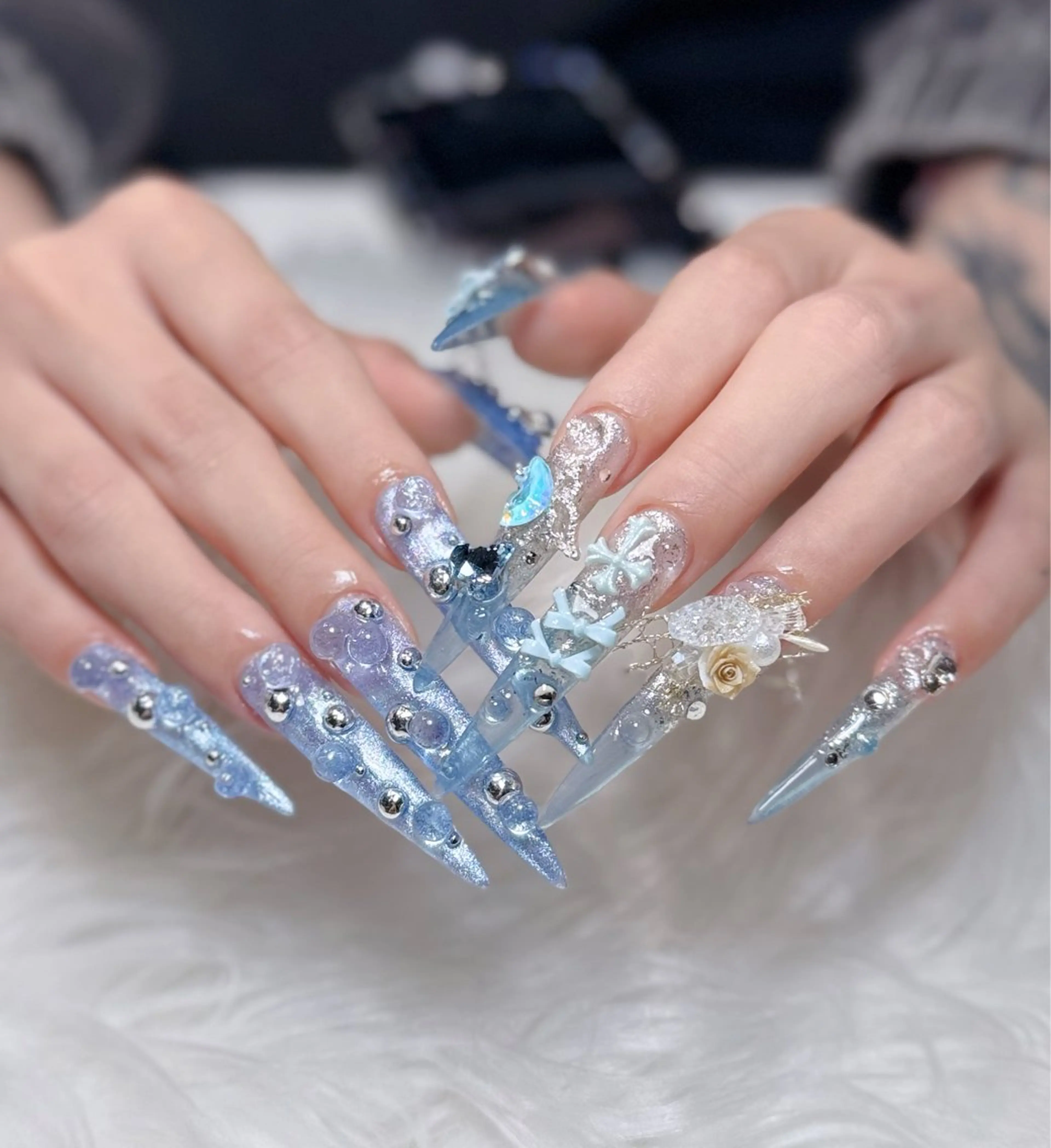 ネイル オーロラネイル チークネイル フットネイル フレンチネイル ジェルネイル Havi Nailsのネイルデザイン