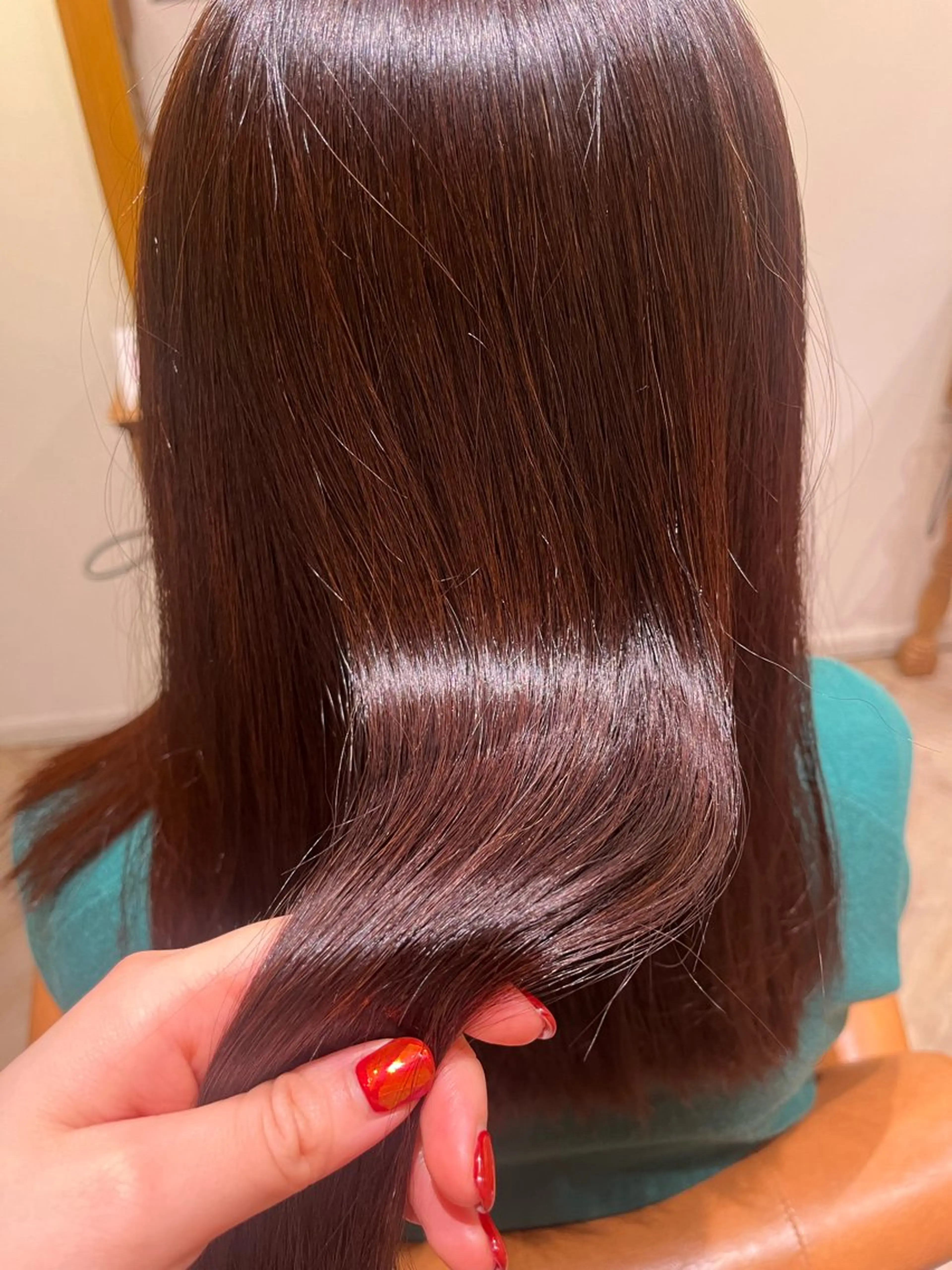 カラー 川上 琴未のヘアスタイル