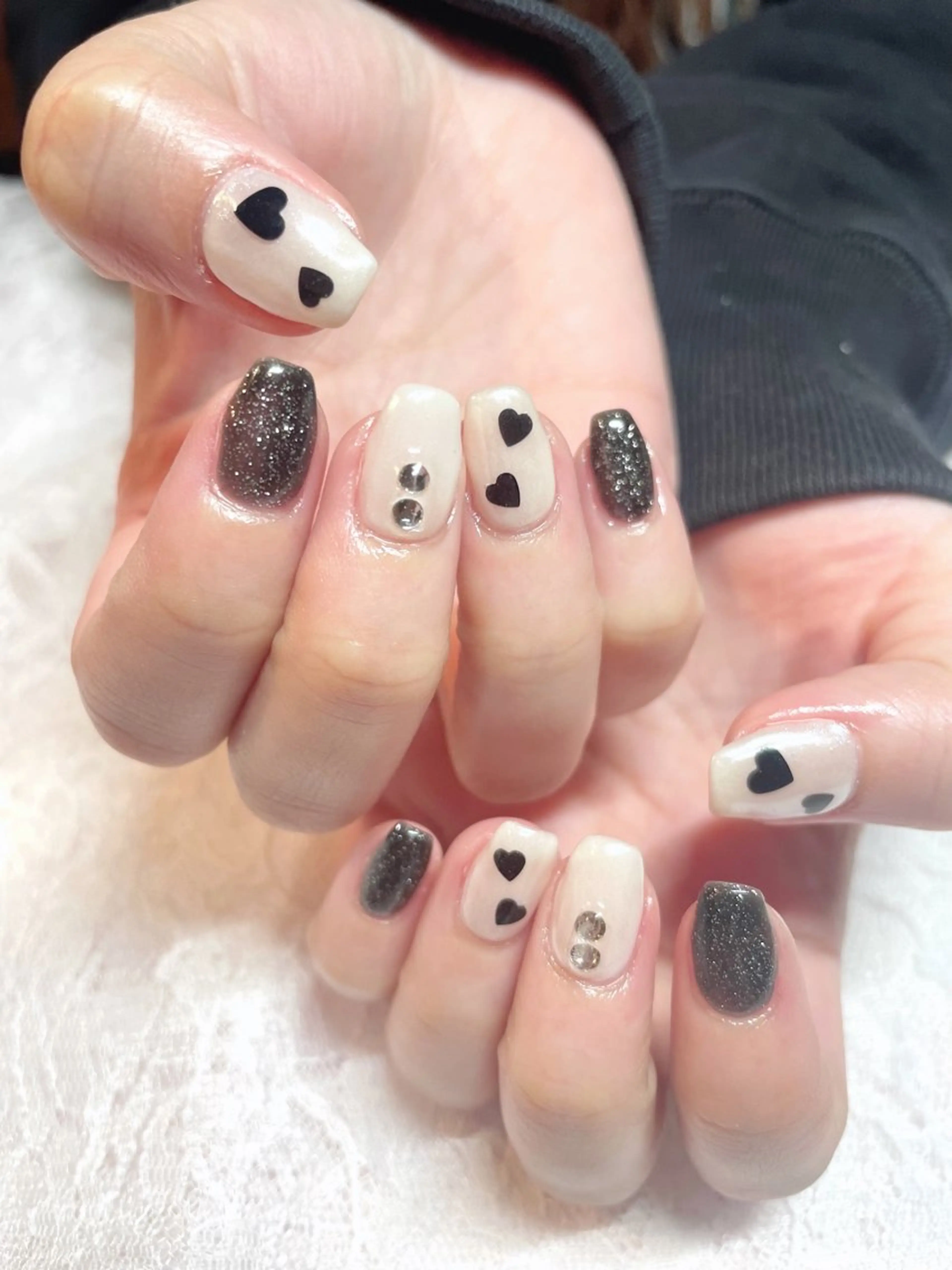 ネイル ハート ハンドネイル Nail ヌシん家 AKANEのネイルデザイン