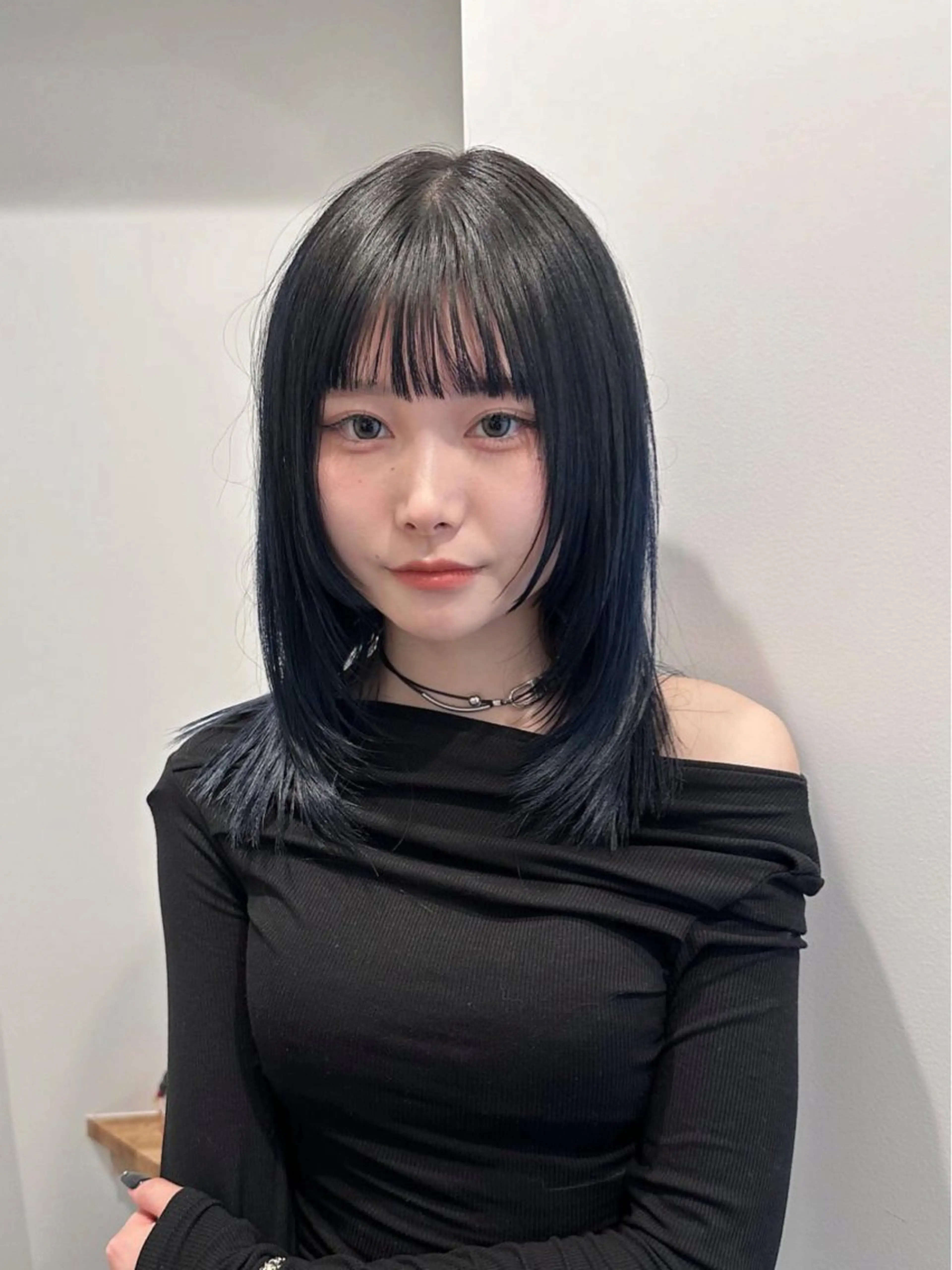 ミディアム カラー カット ヘアカラー トリートメント 切りっぱなしボブ レイヤー/縮毛矯正のヘアスタイル