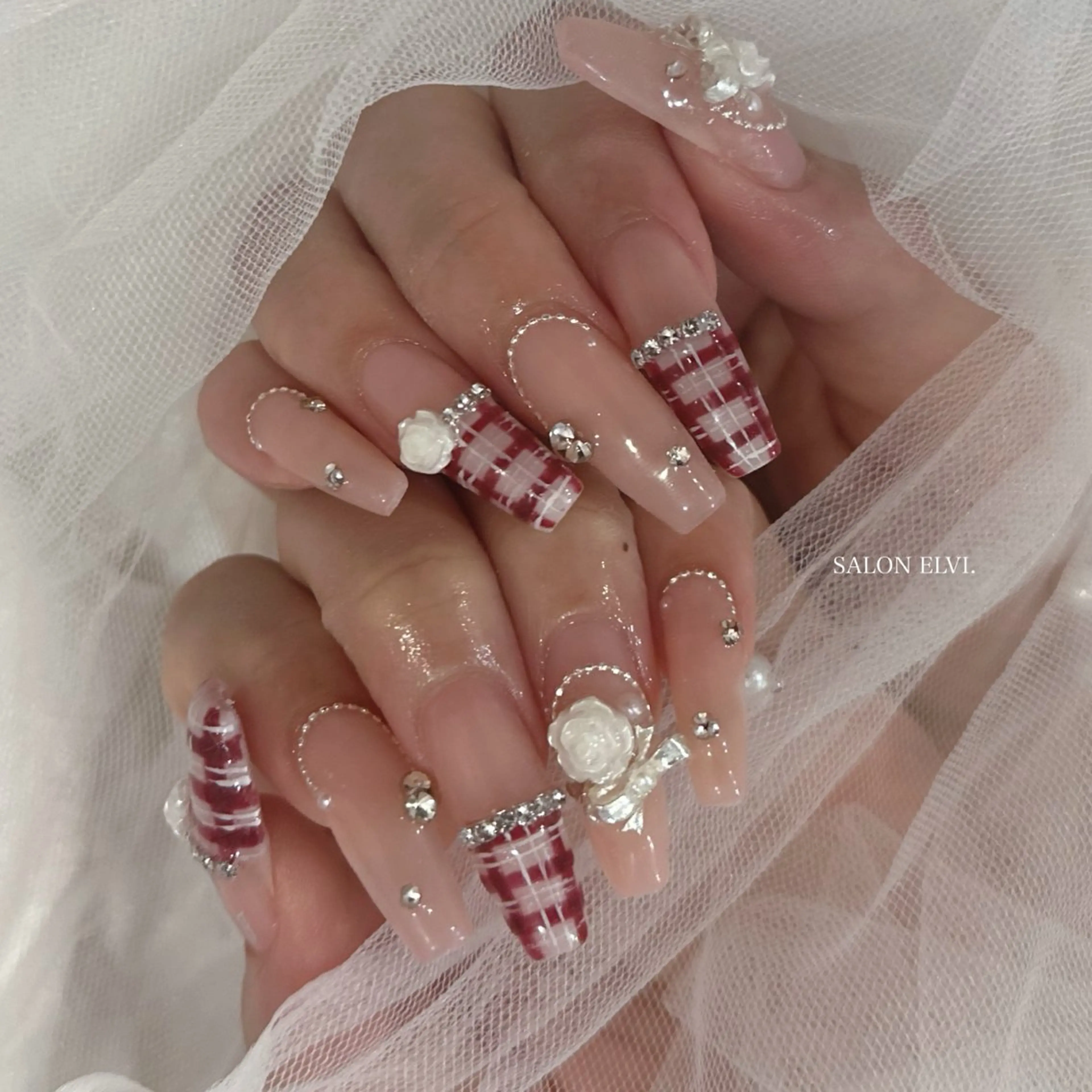 ネイル SALON ELVI.のネイルデザイン