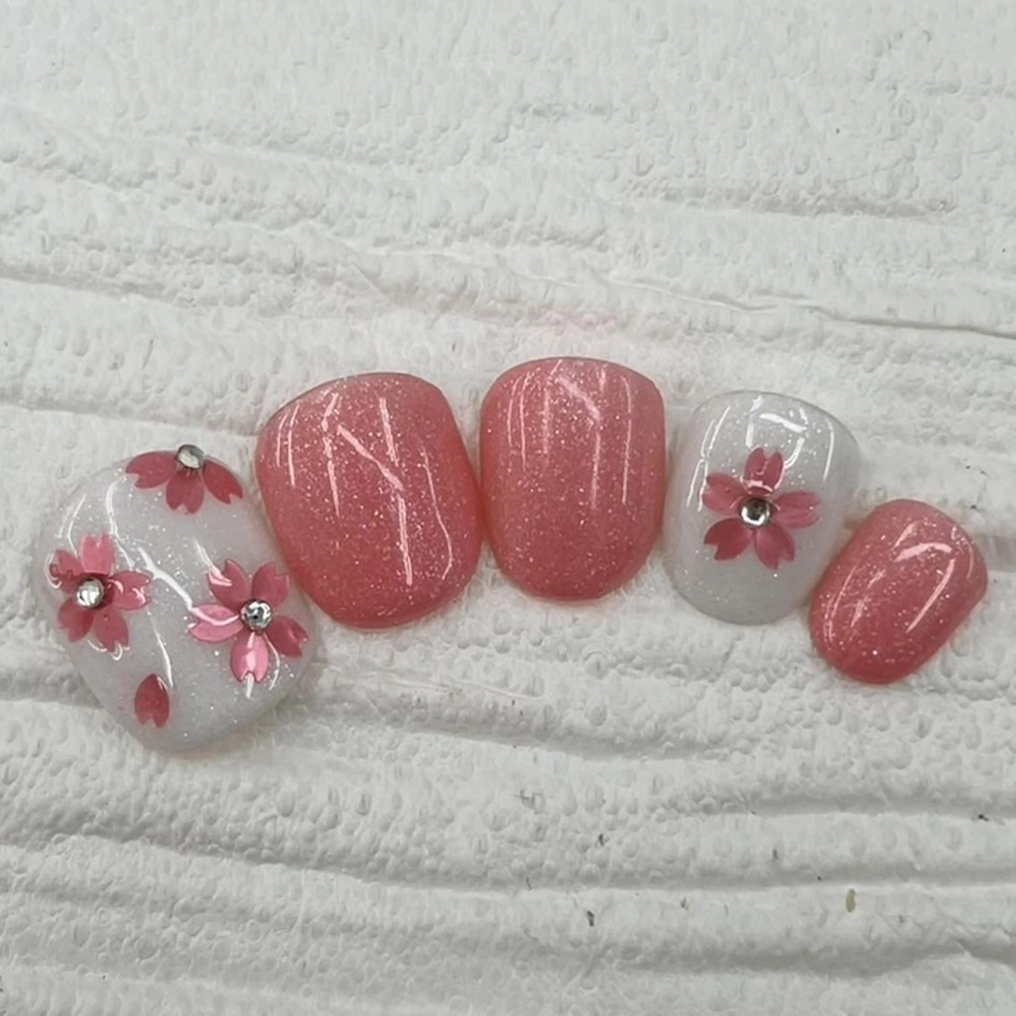 ネイル Nail salon Honey Beeのネイルデザイン