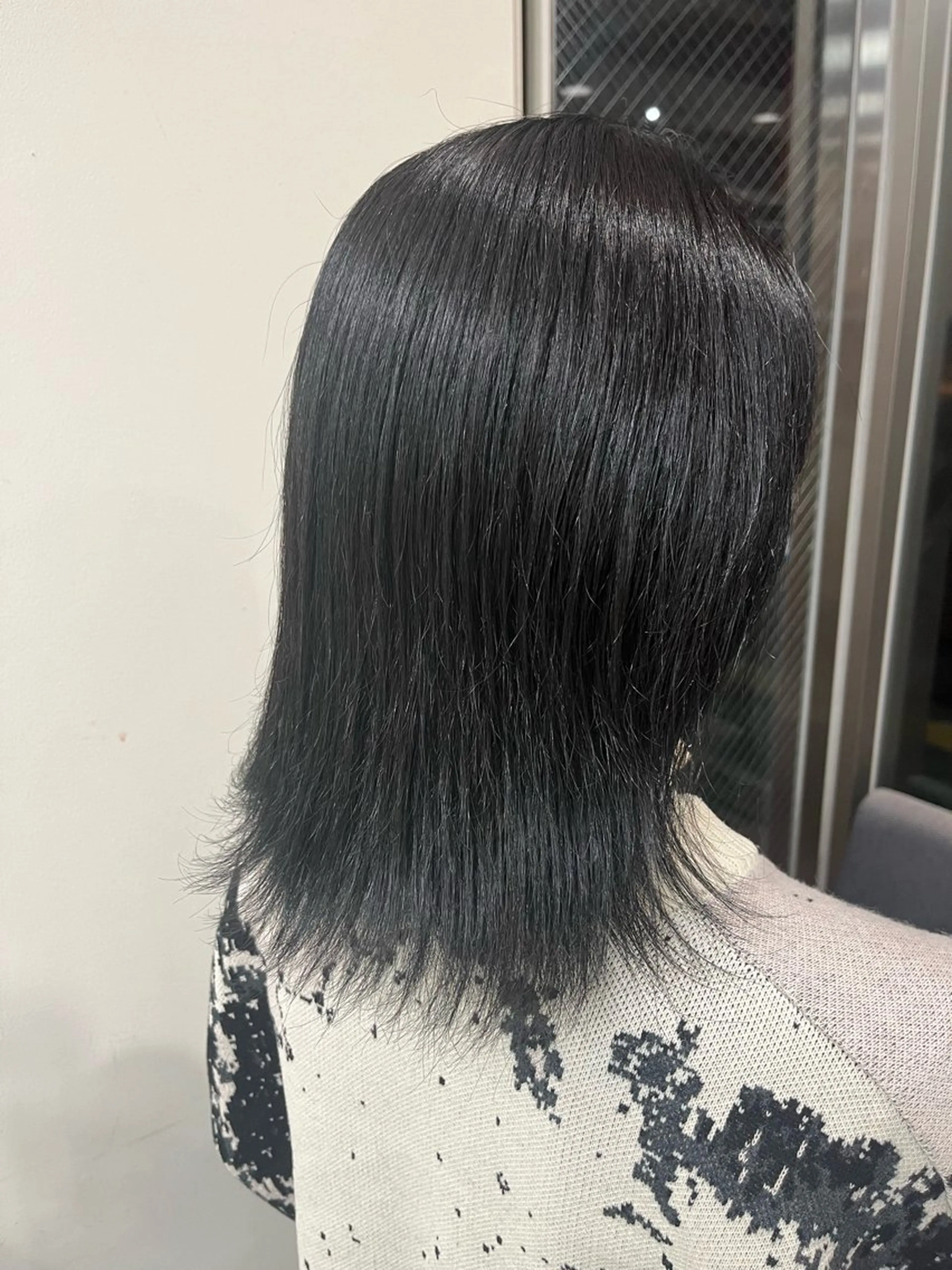 セミロング カラー ☘️上村 ☘️髪質 改善/透明感カラーのヘアスタイル