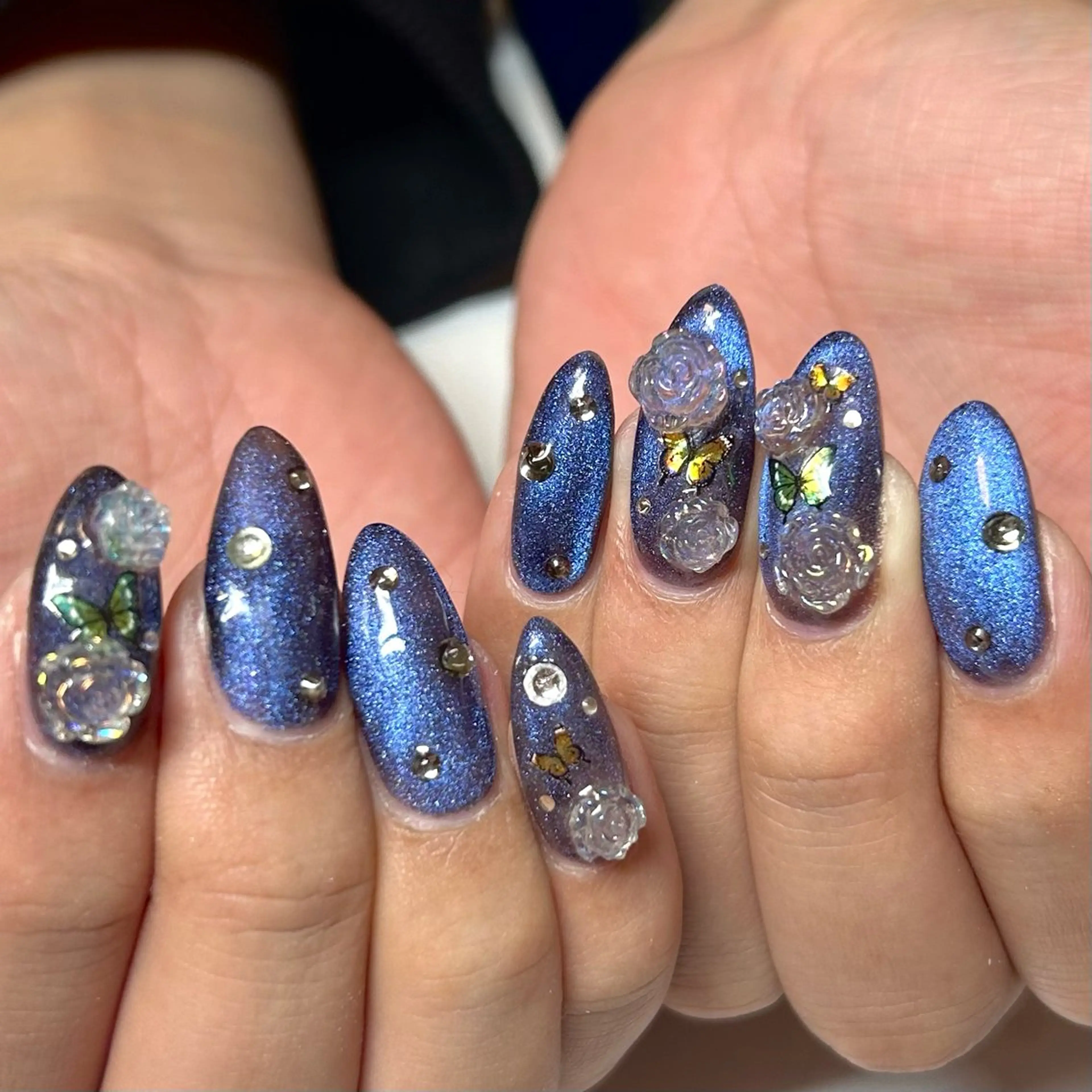 ネイル 韓国ネイル マグネットネイル 極楽 鳥花のネイルデザイン