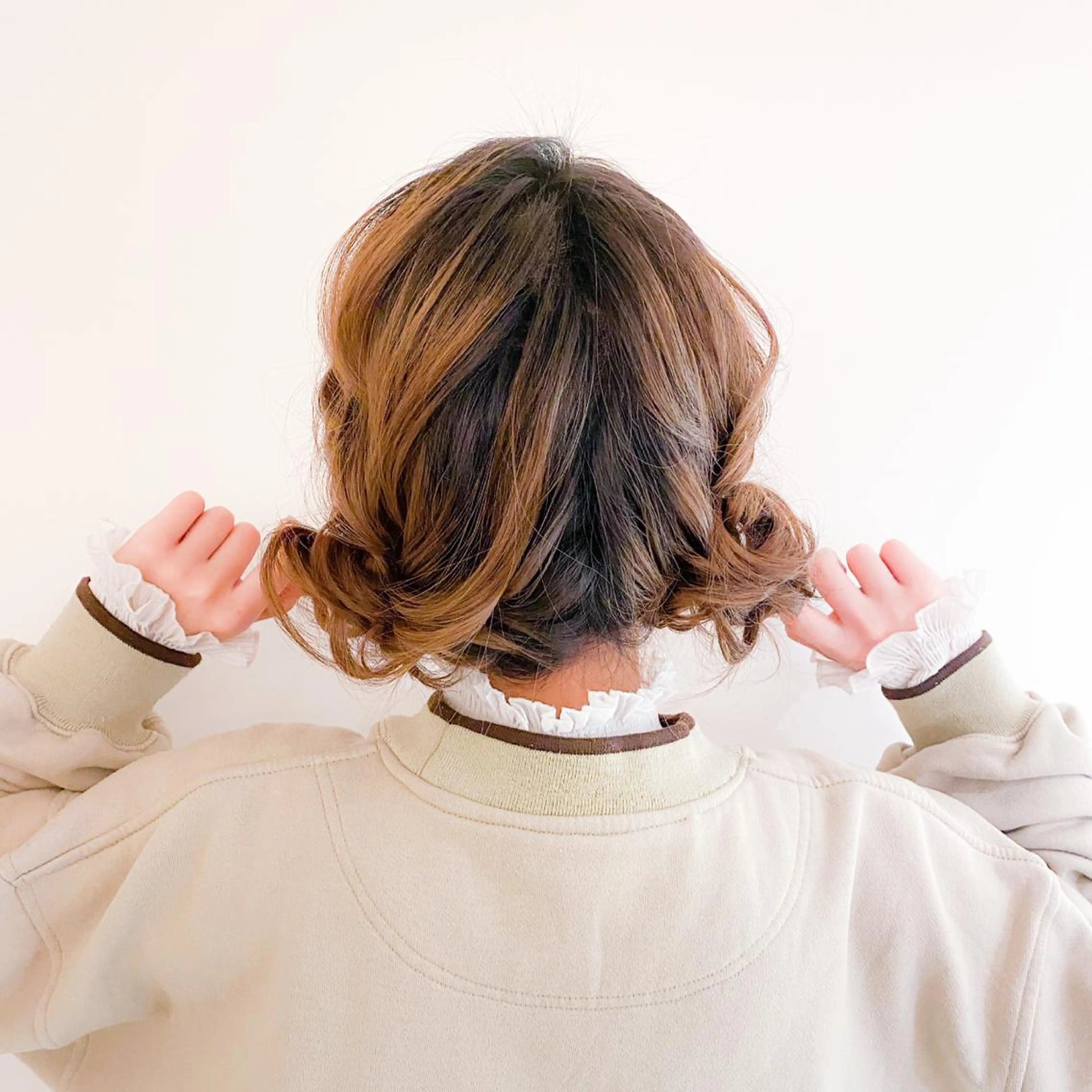 セミロング ヘアアレンジ ヘアセット 竹野 実優のヘアスタイル