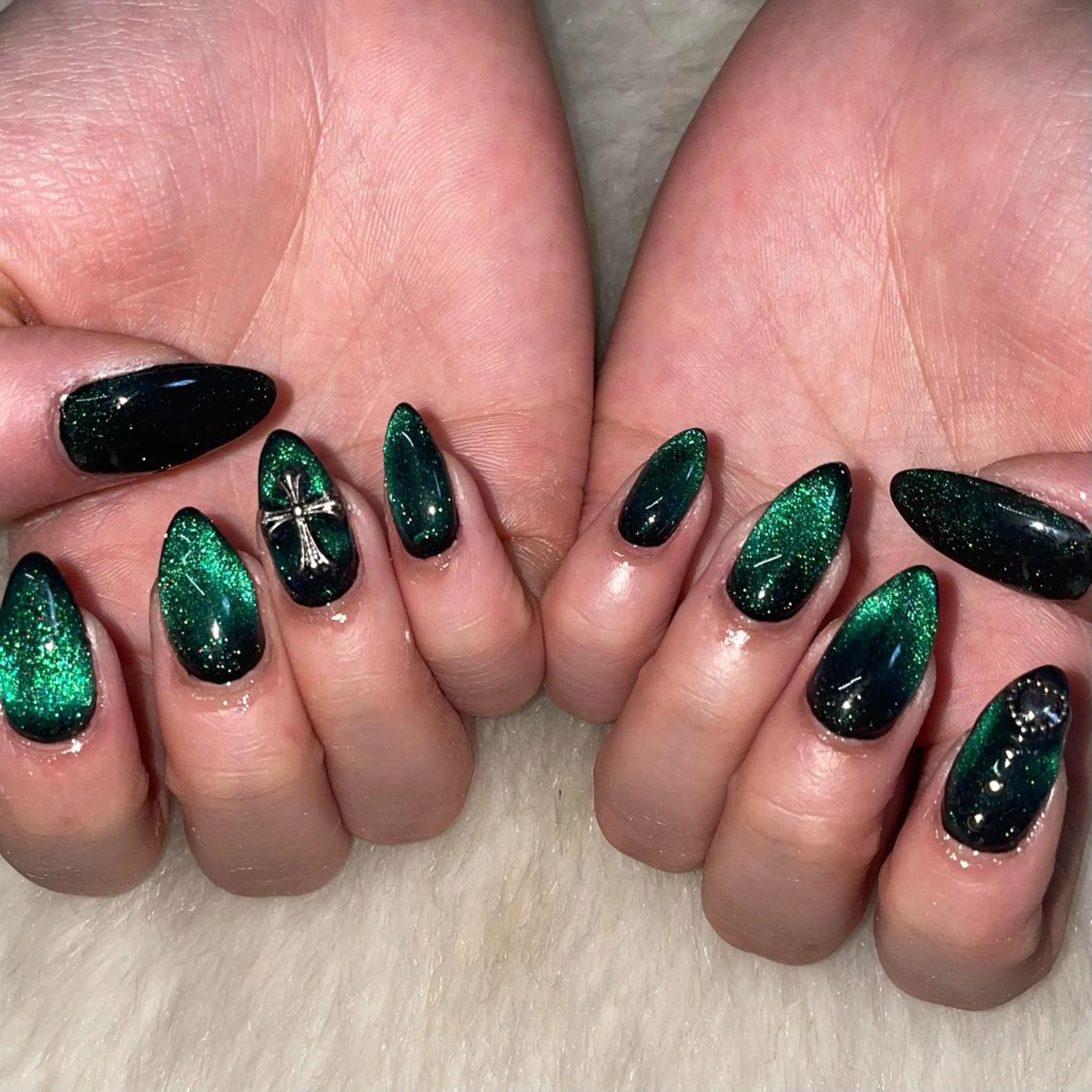 ネイル ハンドネイル 黒川 実祐のネイルデザイン