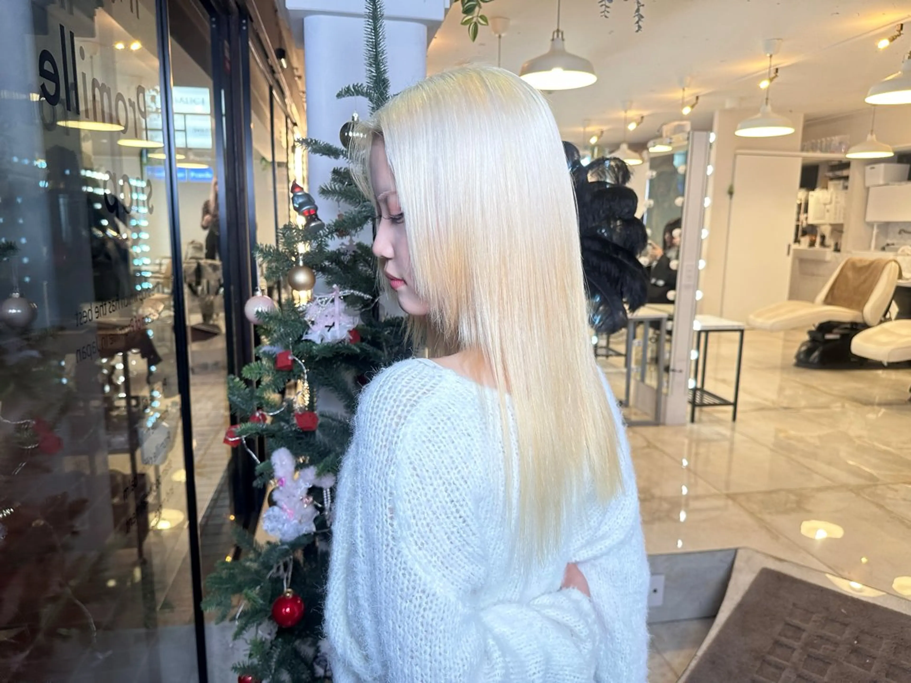 カラー RiA/レイヤーカッ ト/ハッシュカットのヘアスタイル