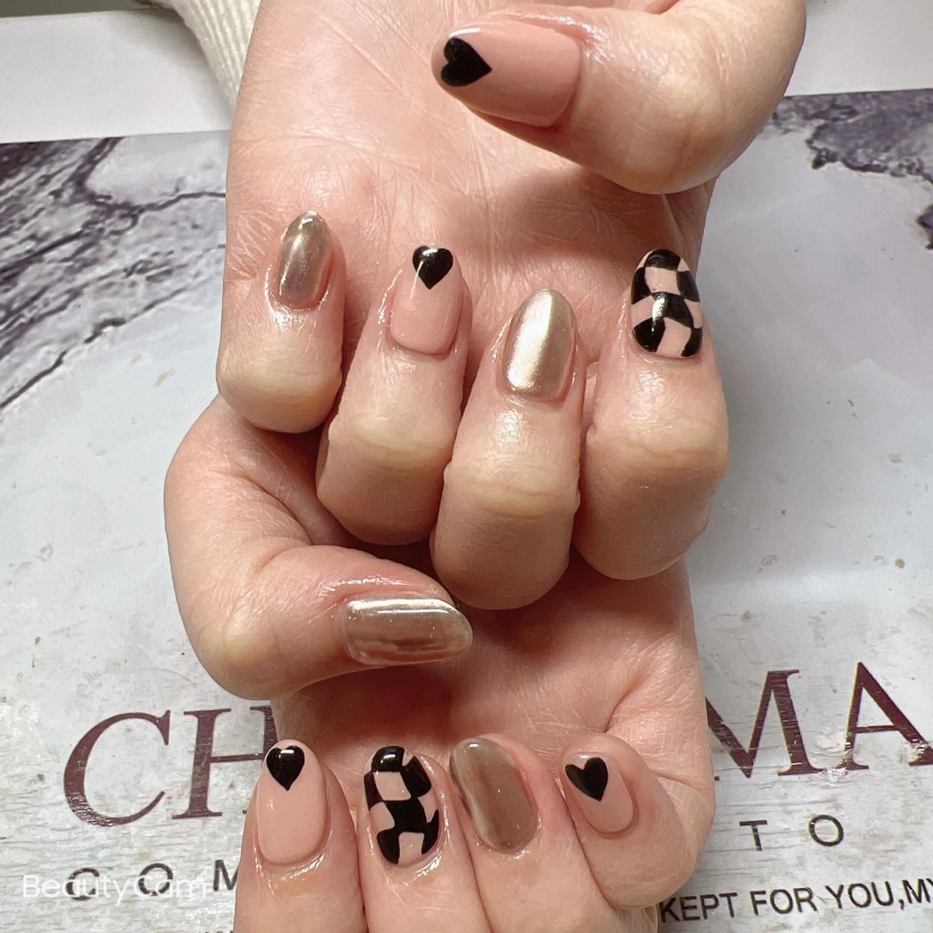 ネイル ガレンドウ 白澤 愛子のネイルデザイン