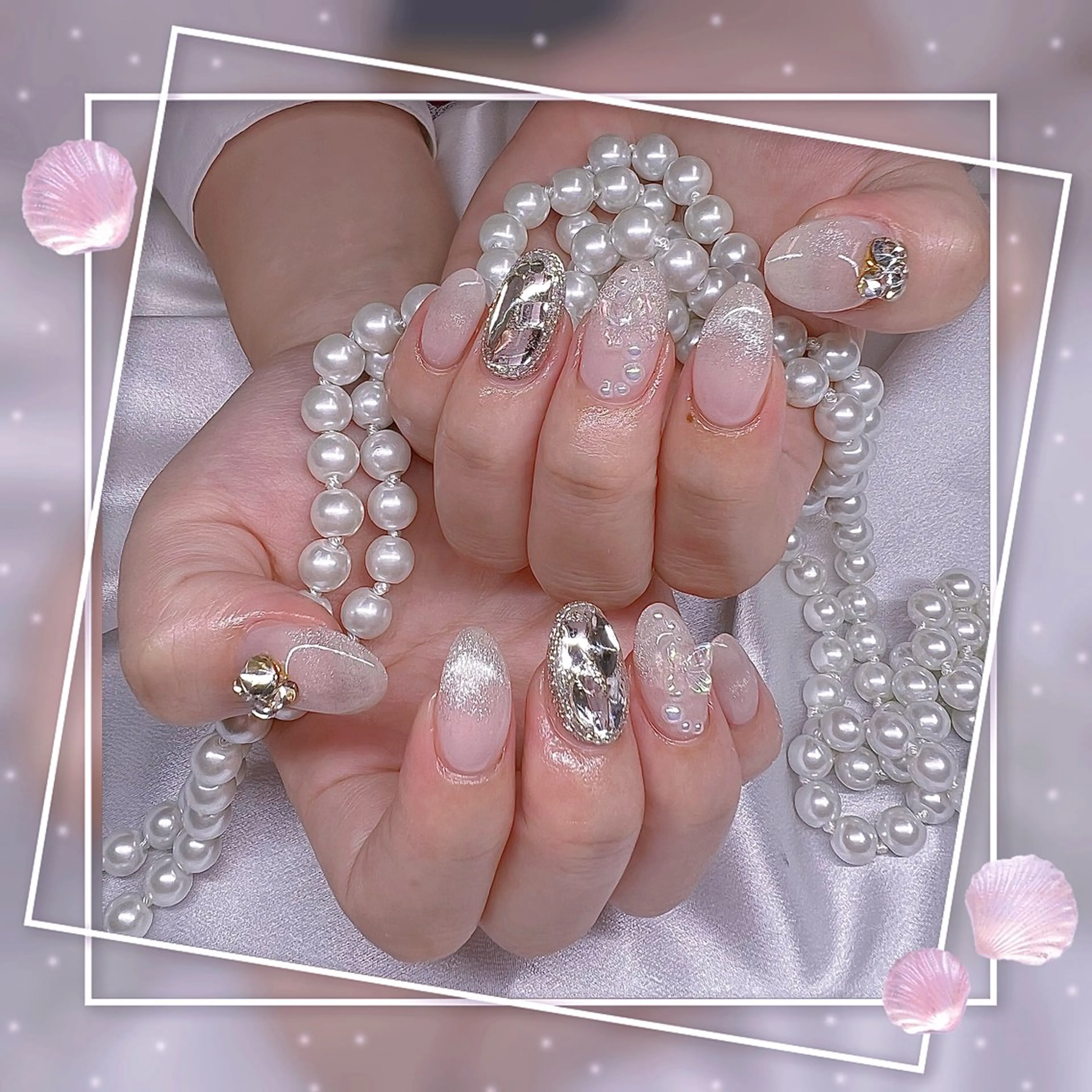 ネイル フレンチネイル グラデーション キラキラネイル 韓国ネイル マグネットネイル ハンドネイル ハンドケア Chill Nailsalonのネイルデザイン