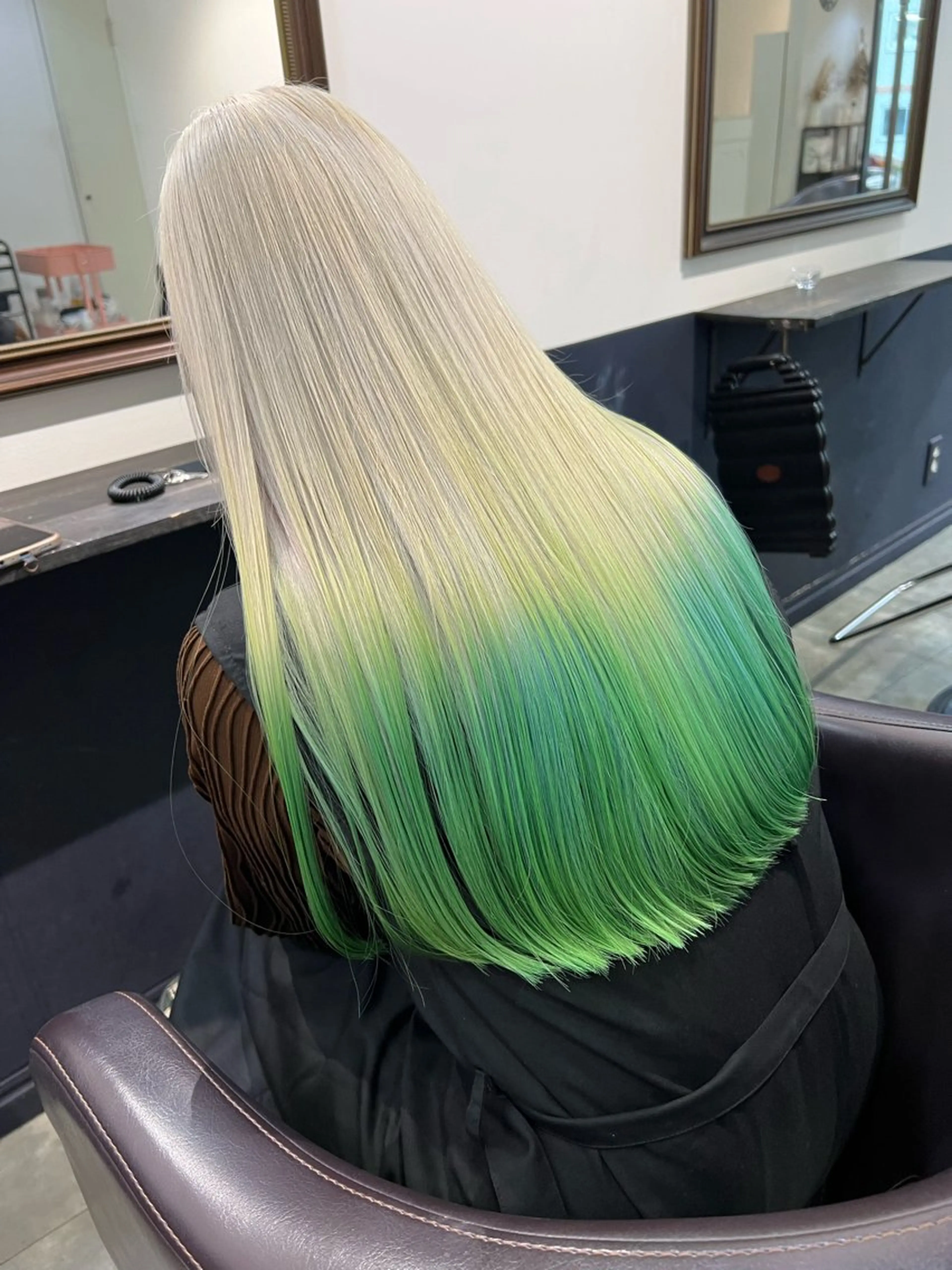 【ミニモ学割】ブリーチ+前処理付きハイトーンカラー/￥14500→￥12000 🩷❤️🧡💛💚🩵💙💜🖤の写真