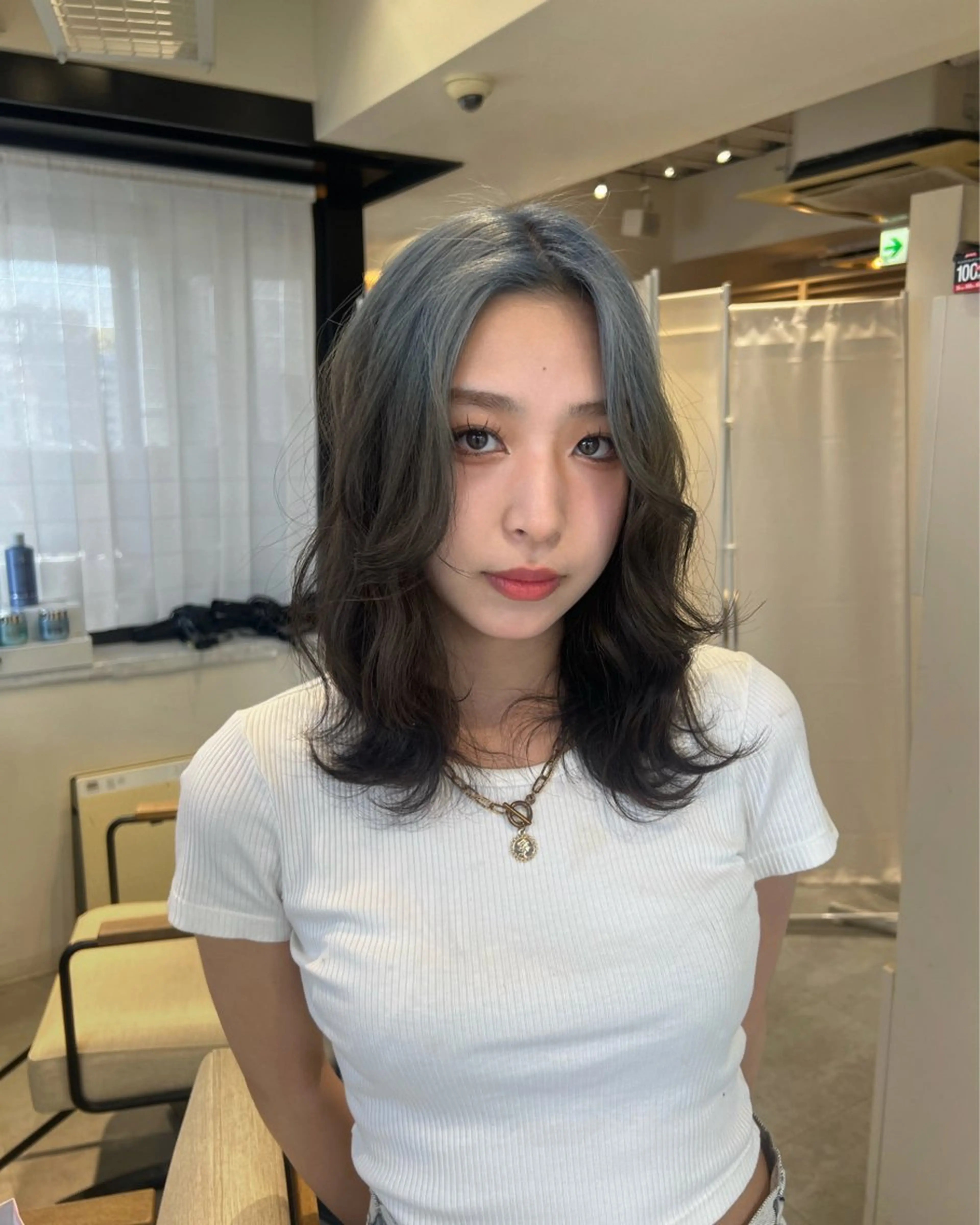 ミディアム デザイン🥇複雑履歴 ハイトーン特化のヘアスタイル