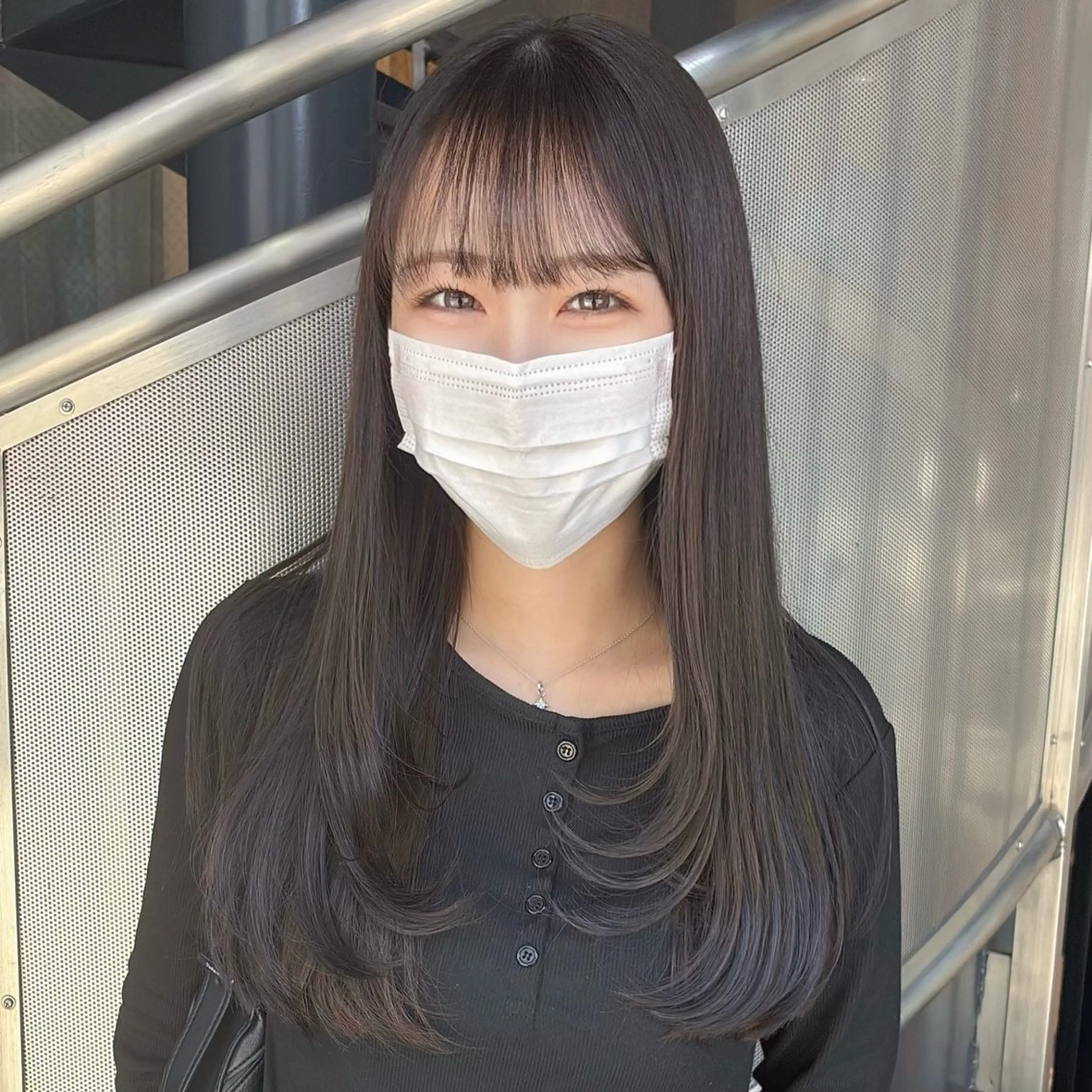 ロング レイヤーカット ロング カット ヘアカラー calna 古賀 菜摘のヘアスタイル