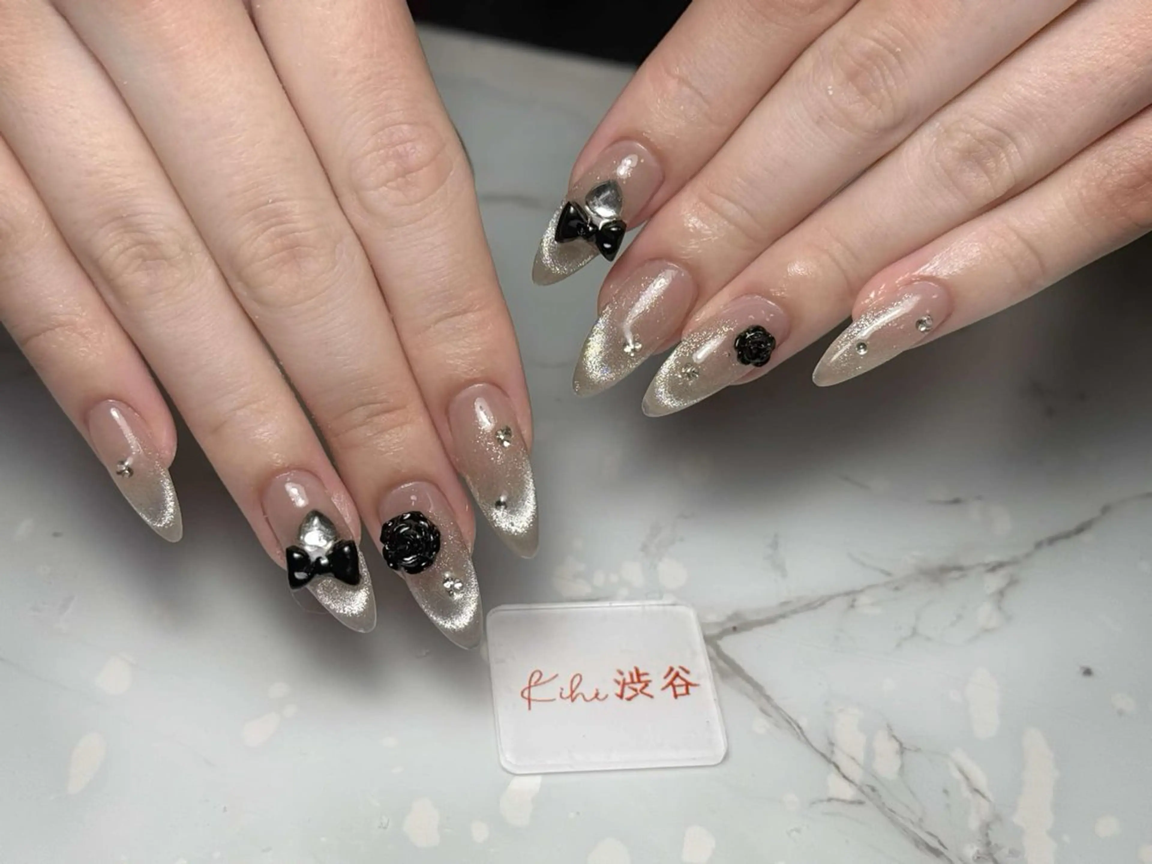 ネイル アートネイル フレンチネイル ジェルネイル グラデーション 韓国ネイル ハンドネイル 💕鈴木ユリ パラジェル/オフ無料のネイルデザイン