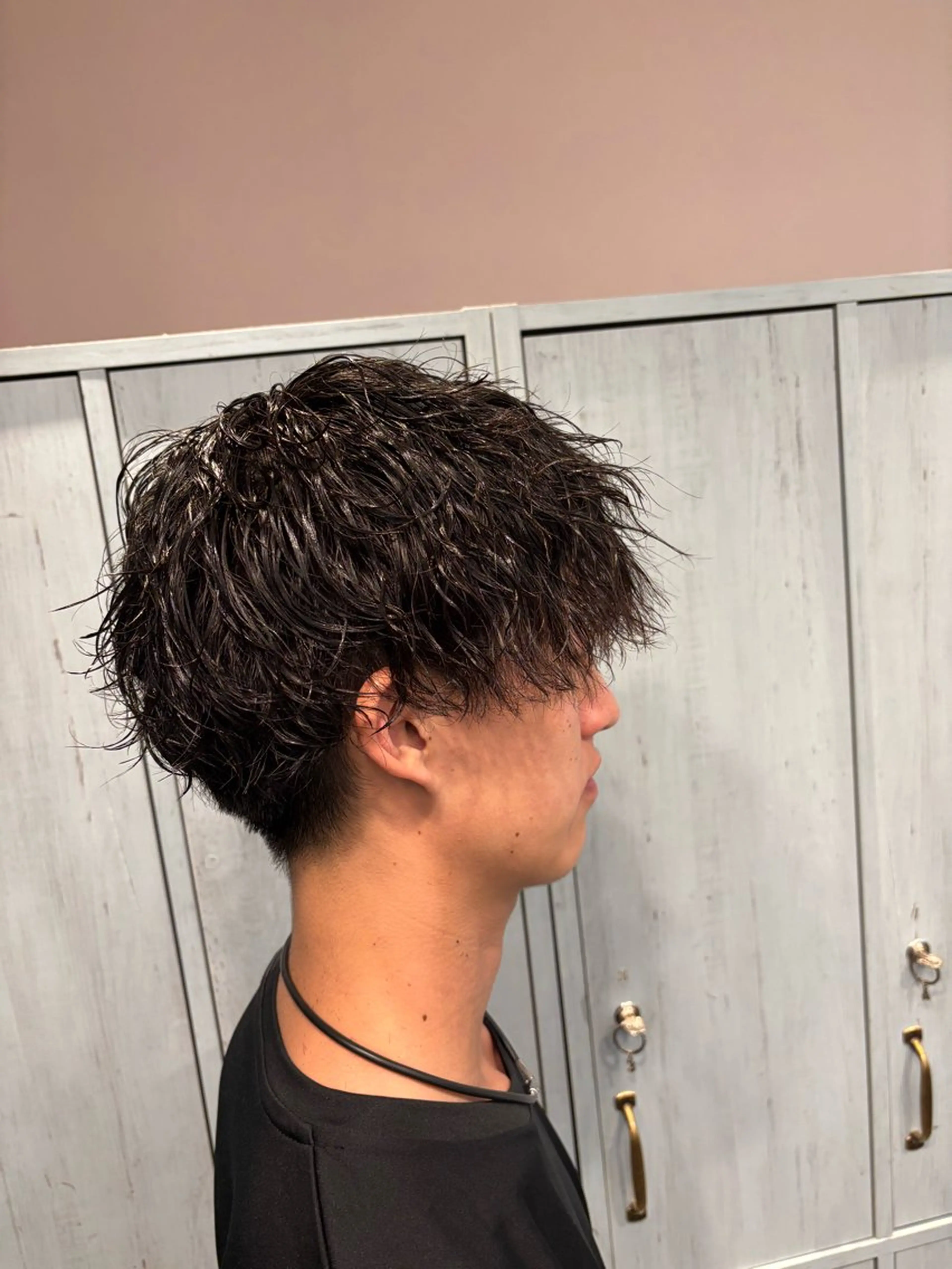 ショート パーマ ツヤ感カラーレイヤー カット川野莉空のヘアスタイル