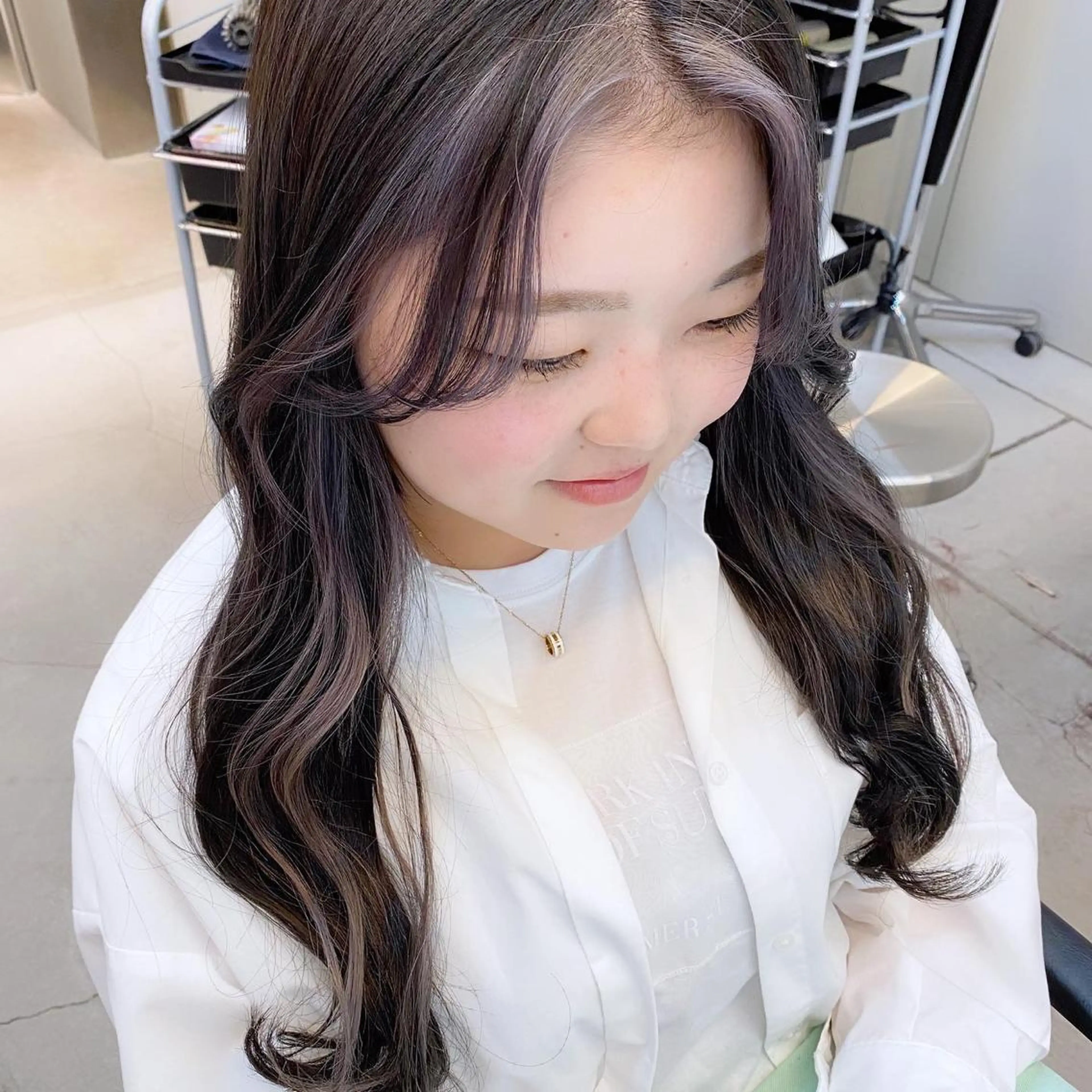 ロング カラー 岡野 静華のヘアスタイル