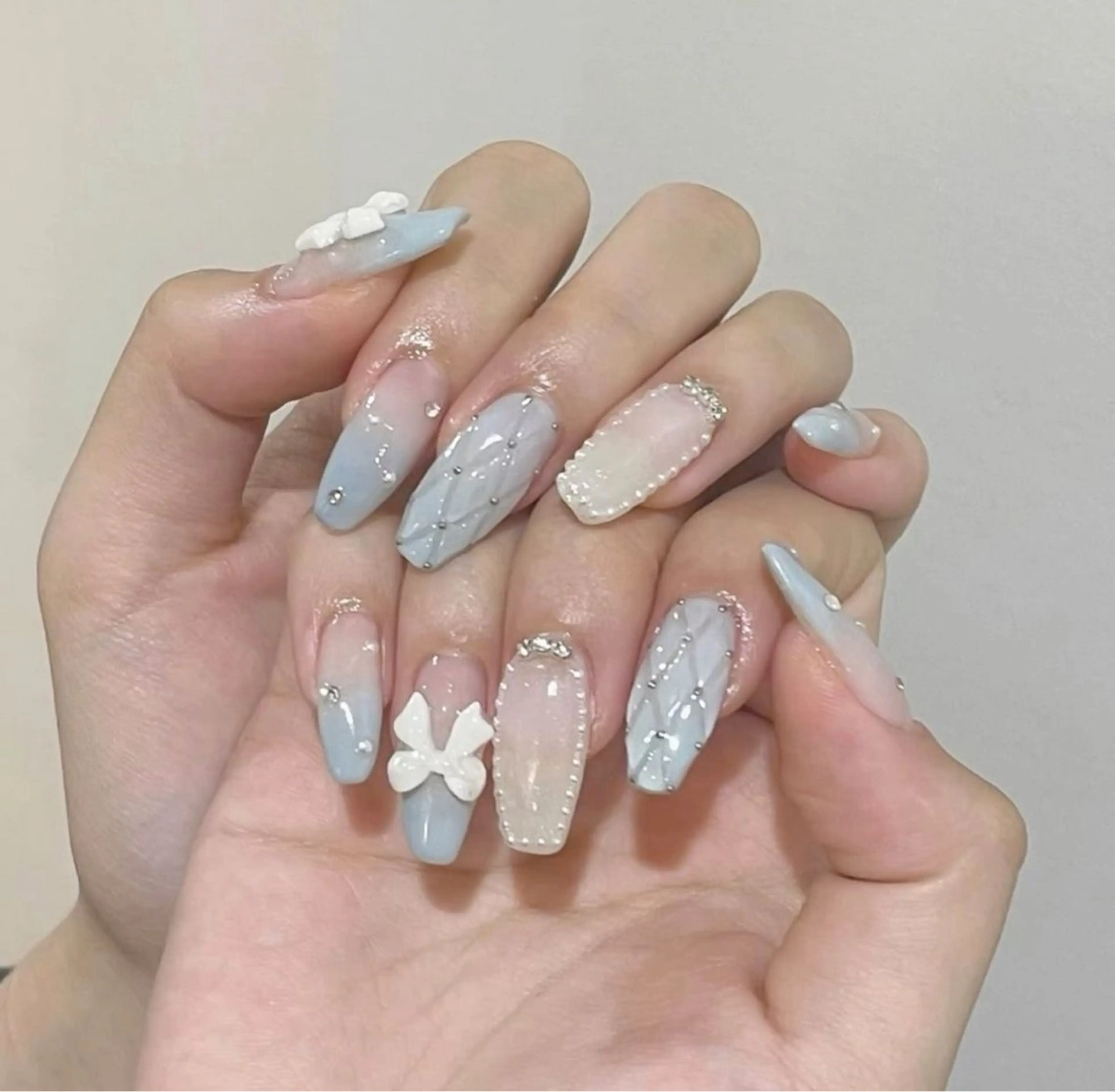 ネイル フレンチネイル キラキラネイル 韓国ネイル シンプルネイル ワンホンネイル ハンドネイル MEI Nailのネイルデザイン