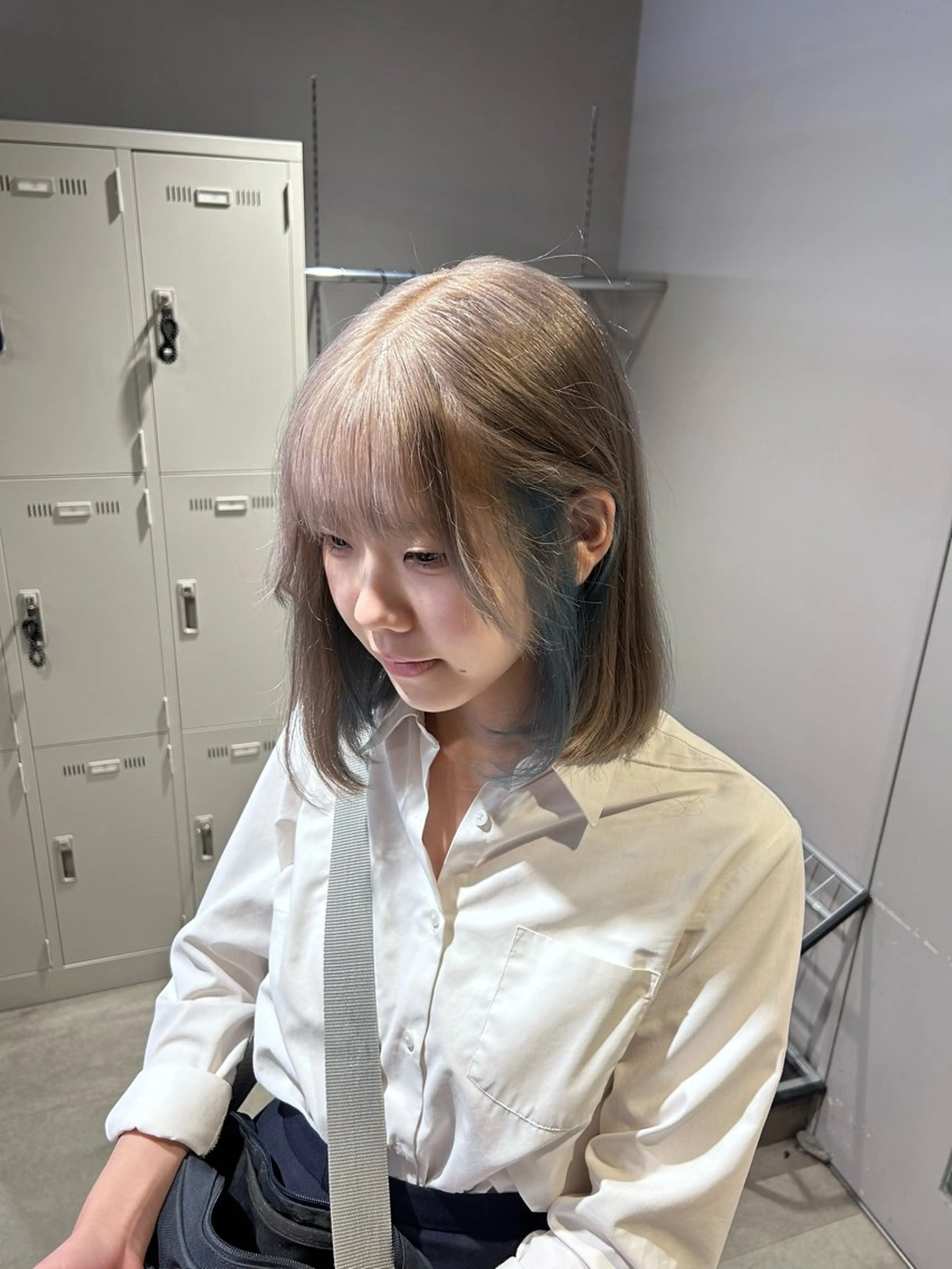 カラー ヘアカラー 透明感ベージュ🤎 ナチュラルレイヤーのヘアスタイル