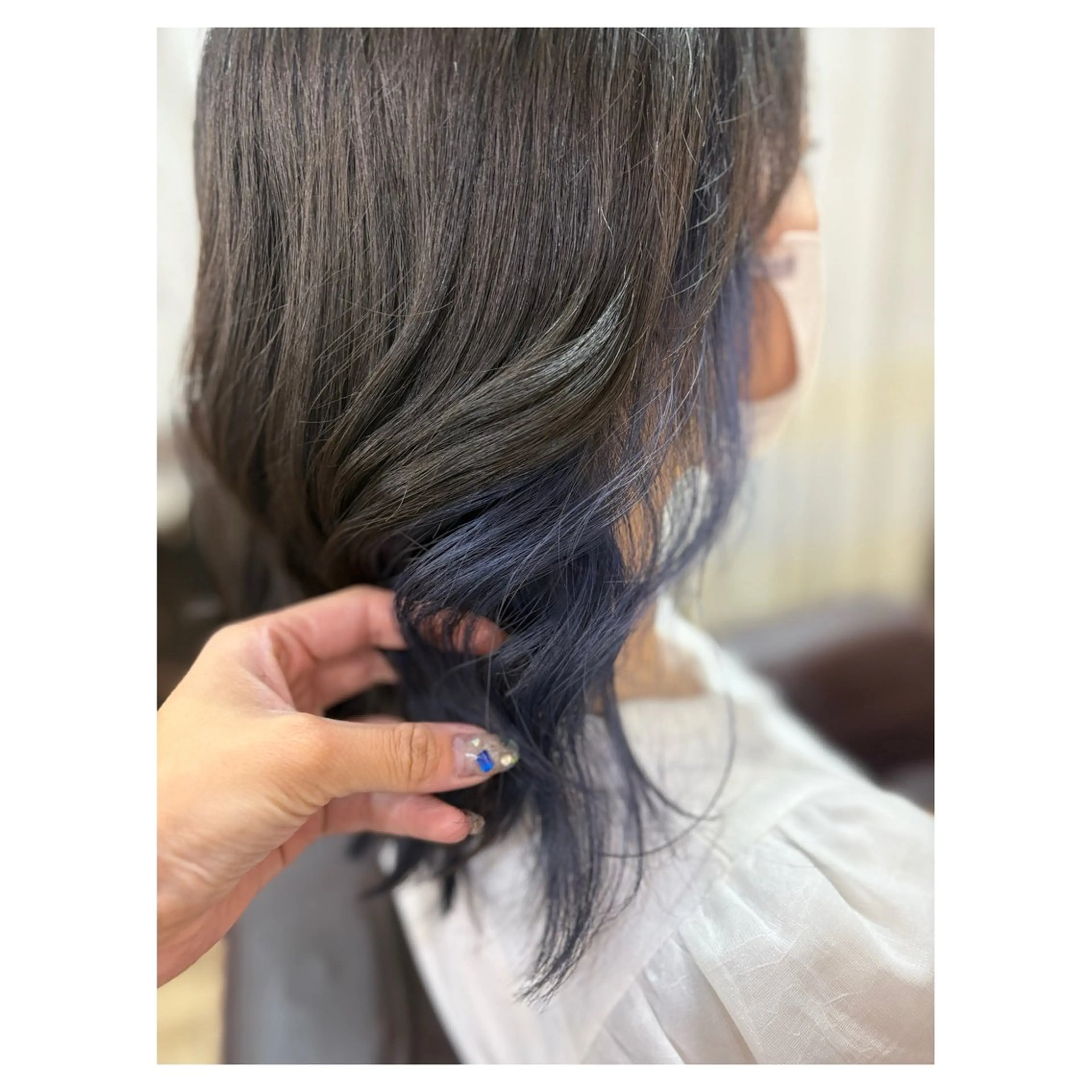 ミディアム カラー グレージュ インナーカラー カット ヘアカラー トリートメント 亀田 実花のヘアスタイル